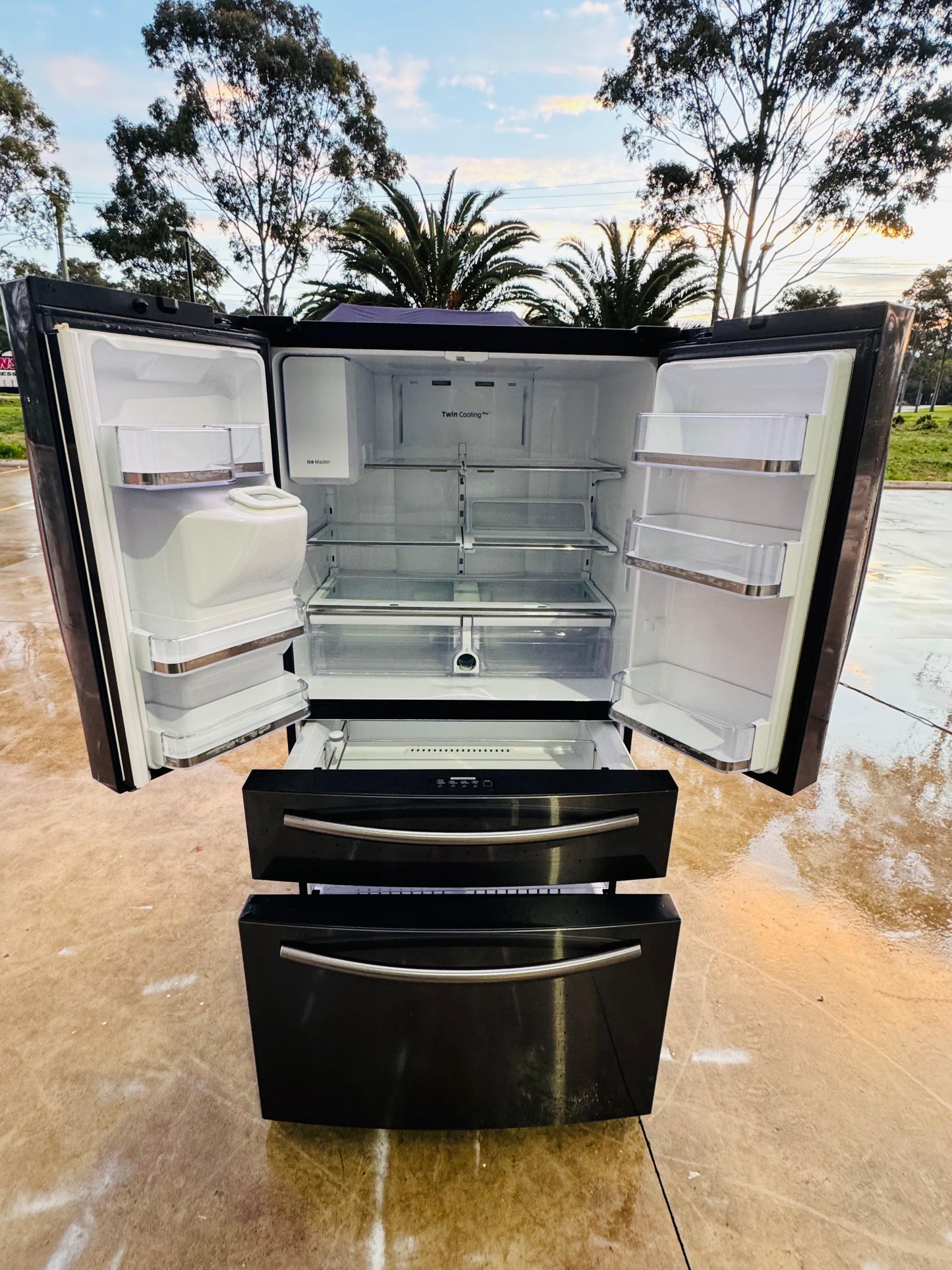 SAMSUNG FRENCH DOOR 680 LITRES FRIDGE FREEZER