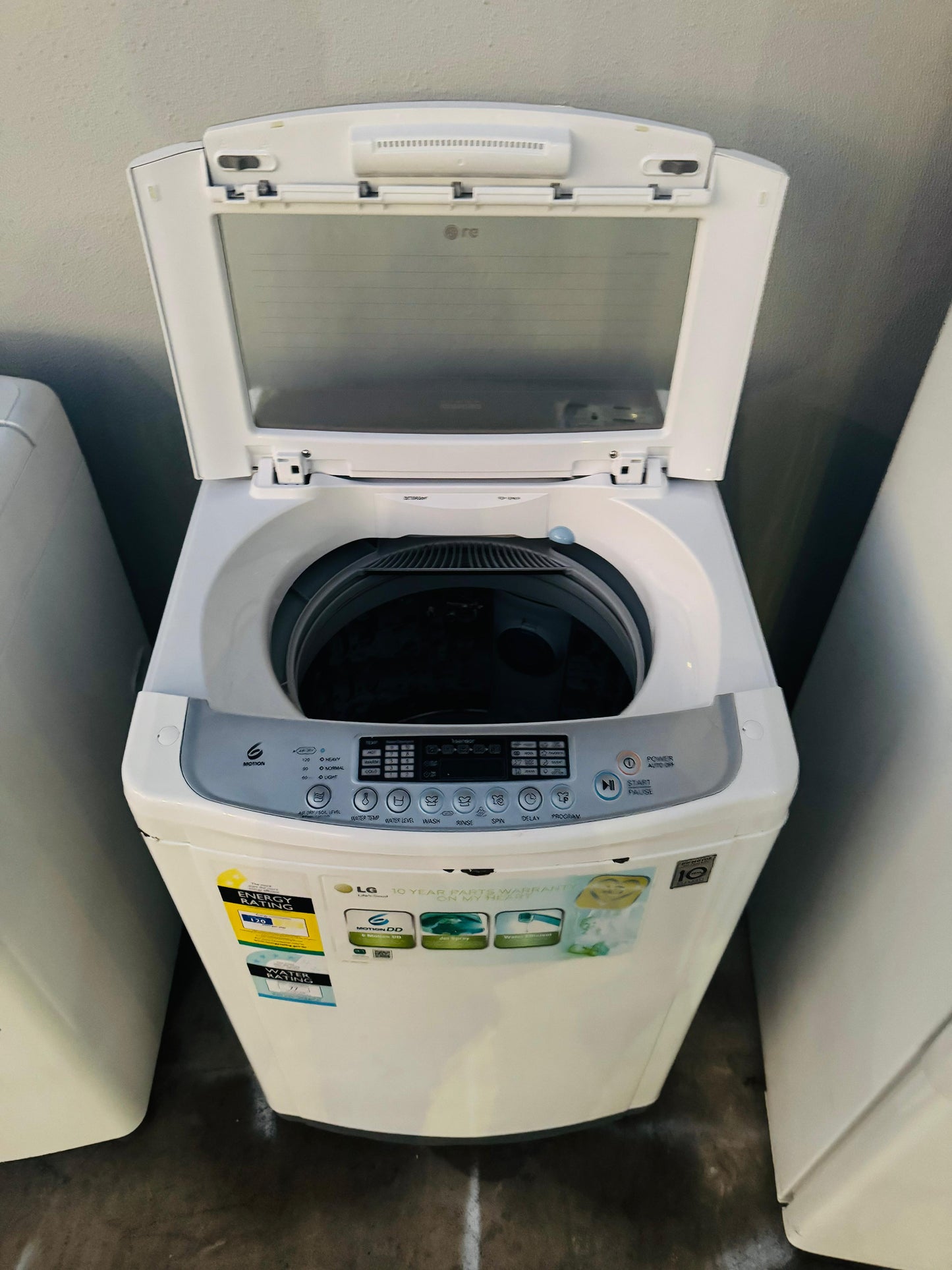 LG 7.5 KGS TOP LOADER WASHING MACHINE