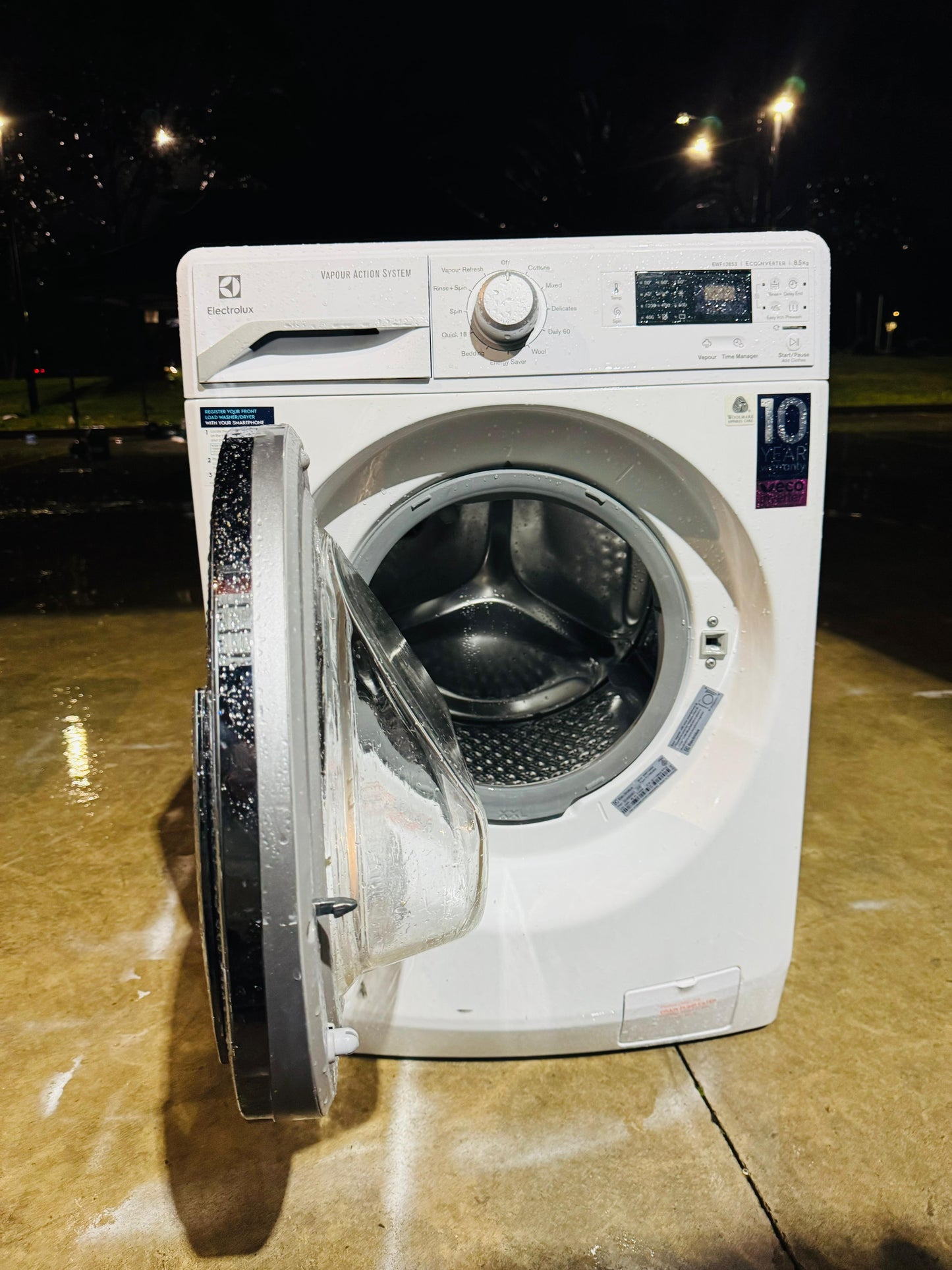 ELECTRLOUX 8.5KGS FRONT LOADER WASHING MACHINE