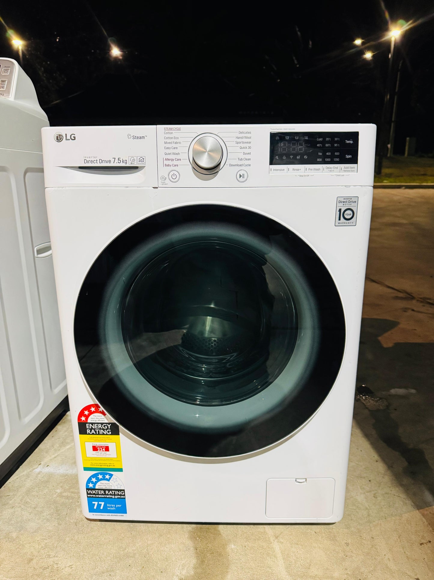 LG 7.5KGS FRONT LOADER WASHING MACHINE