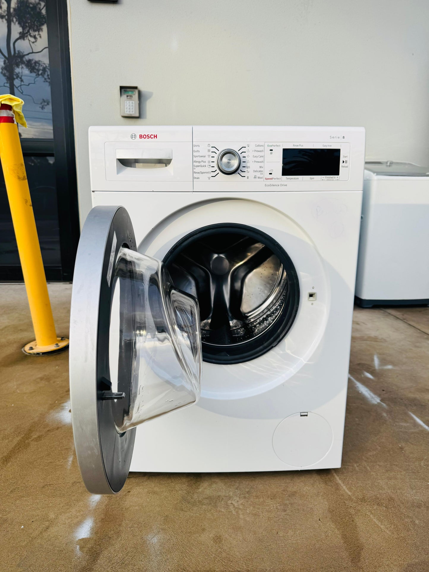 BOSCH 8KGS FRONT LOADER WASHING MACHINE