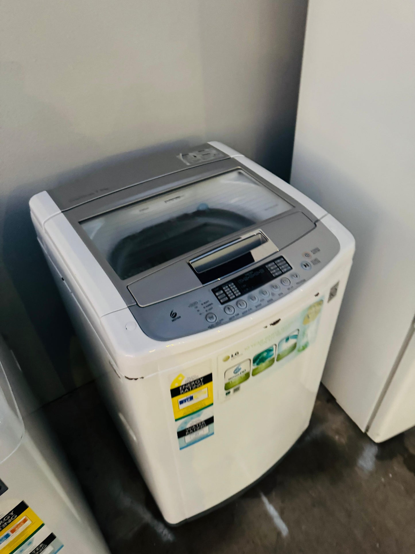 LG 7.5 KGS TOP LOADER WASHING MACHINE
