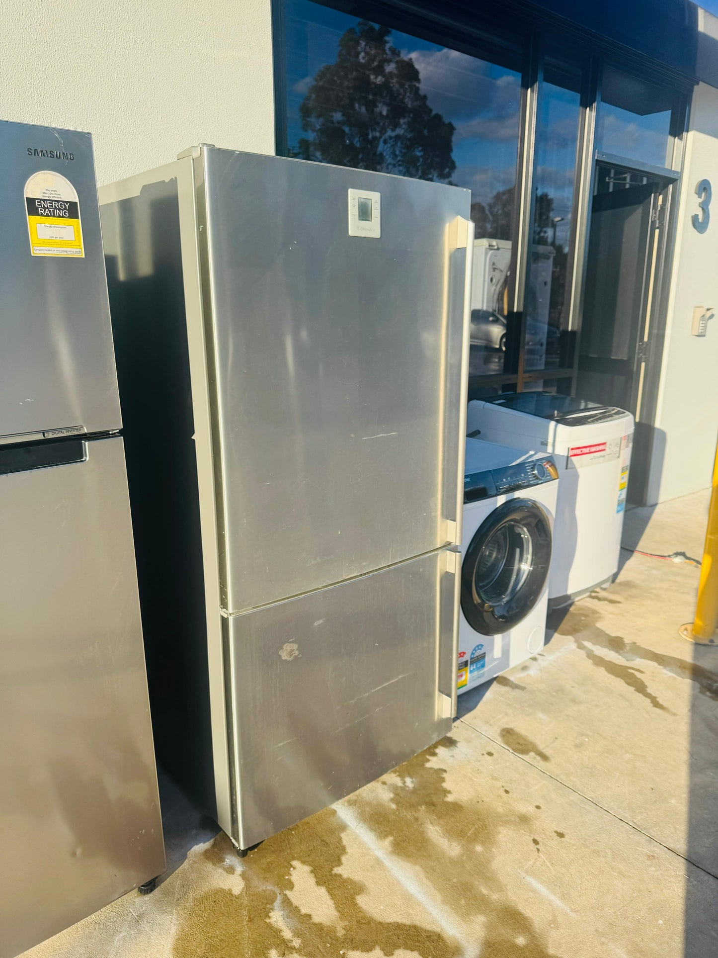 ELECTROLUX 510 LITRES FRIDGE FREEZER