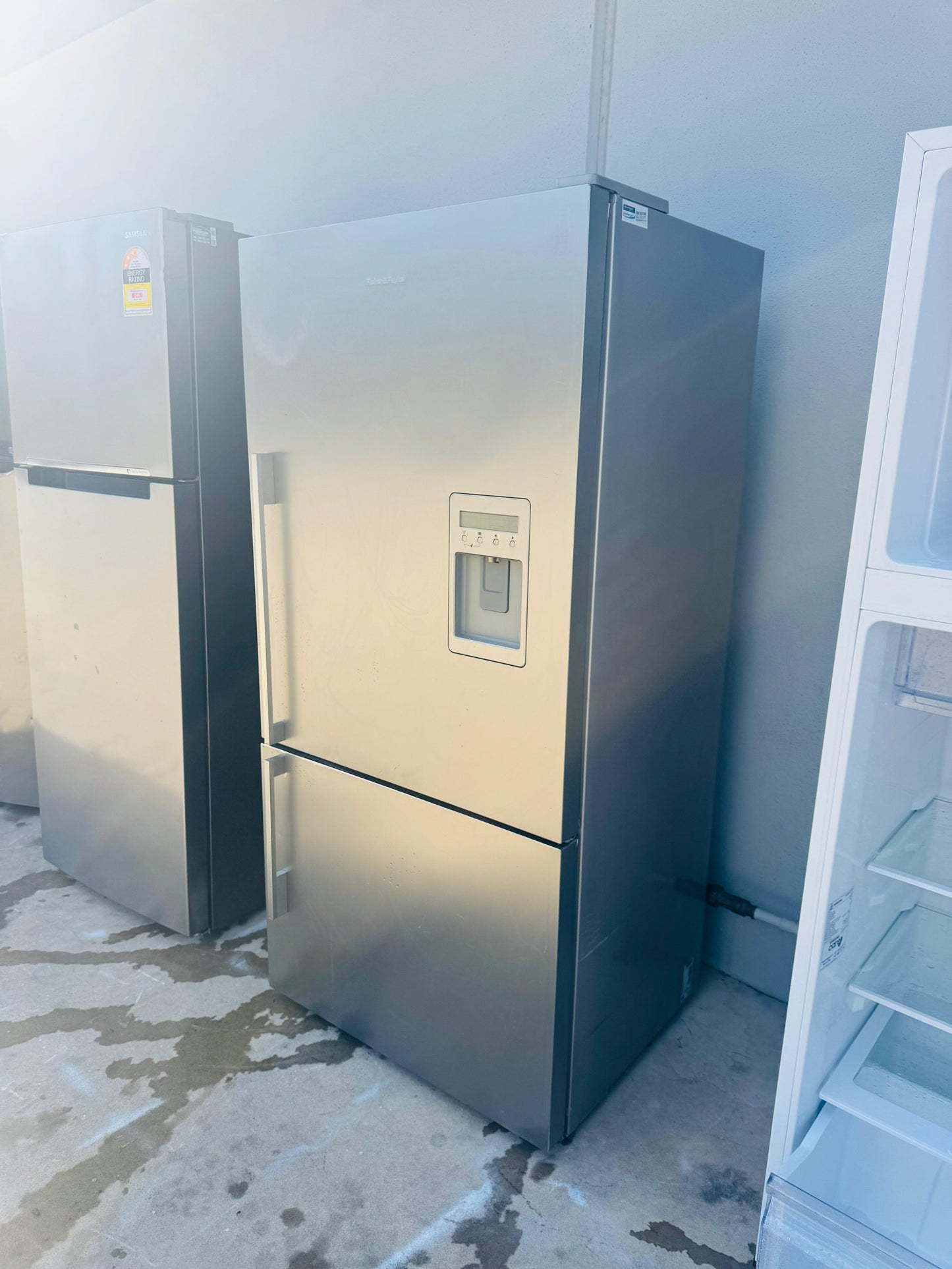 FISHER AND PAYKEL 519 LITRES