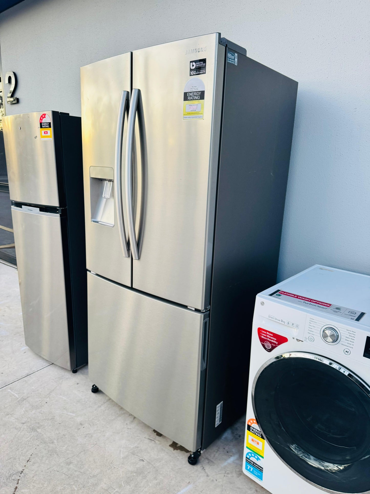 SAMSUNG FRENCH DOOR 533 FRIDGE FREEZER