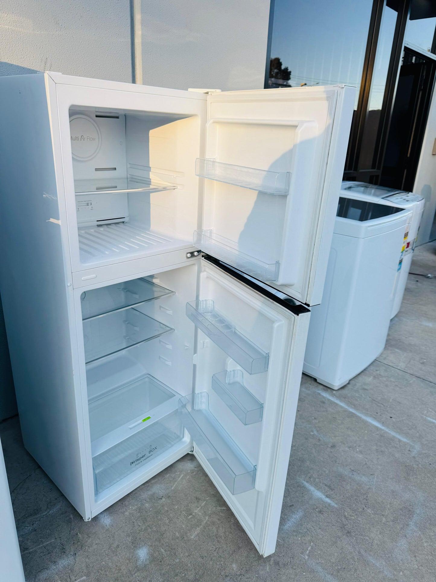 CHIQ 216 LITRES FRIDGE FREEZER