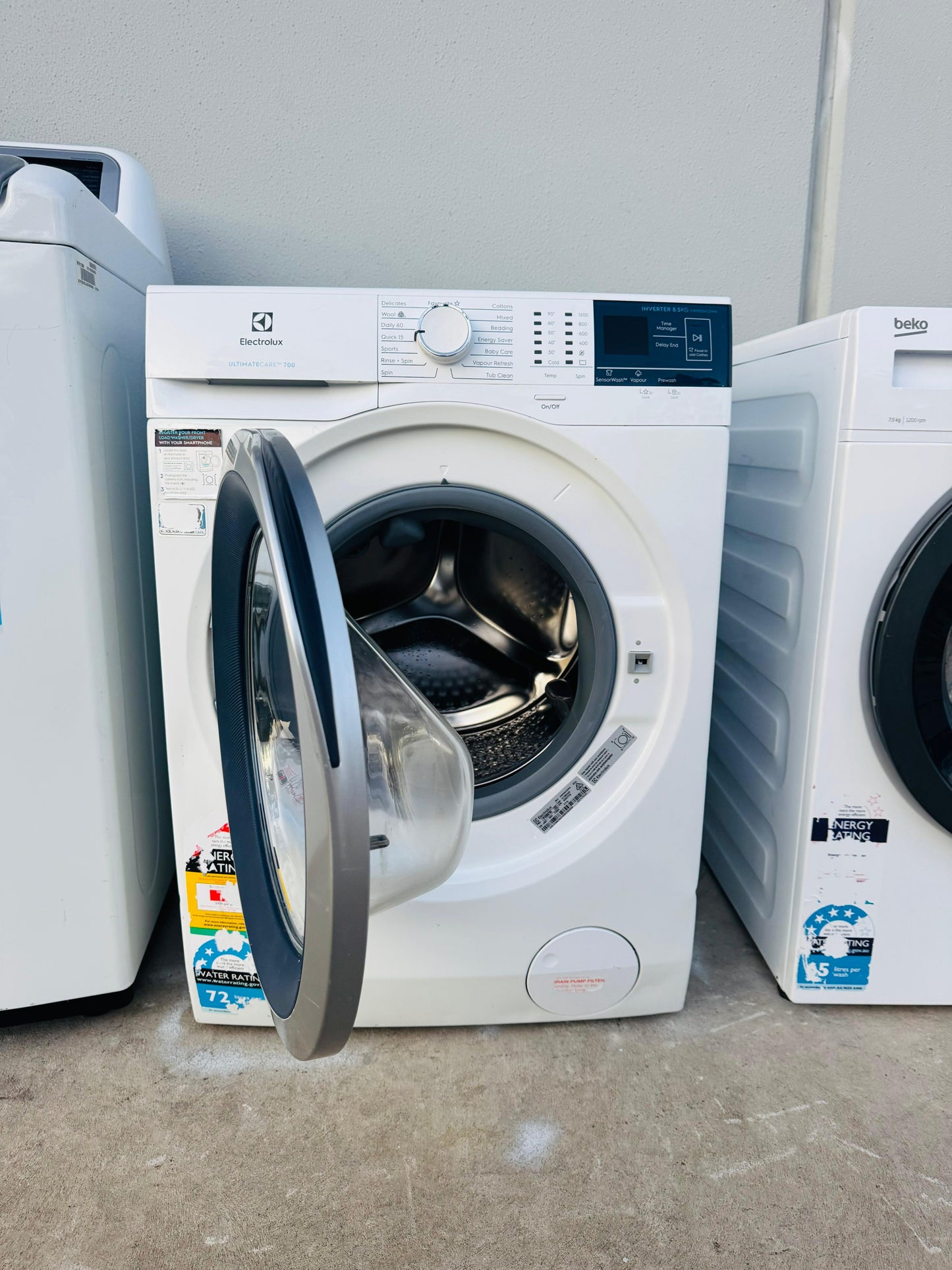 ELECTROLUX 8.5 KGS FRONT LOADER WASHING MACHINE