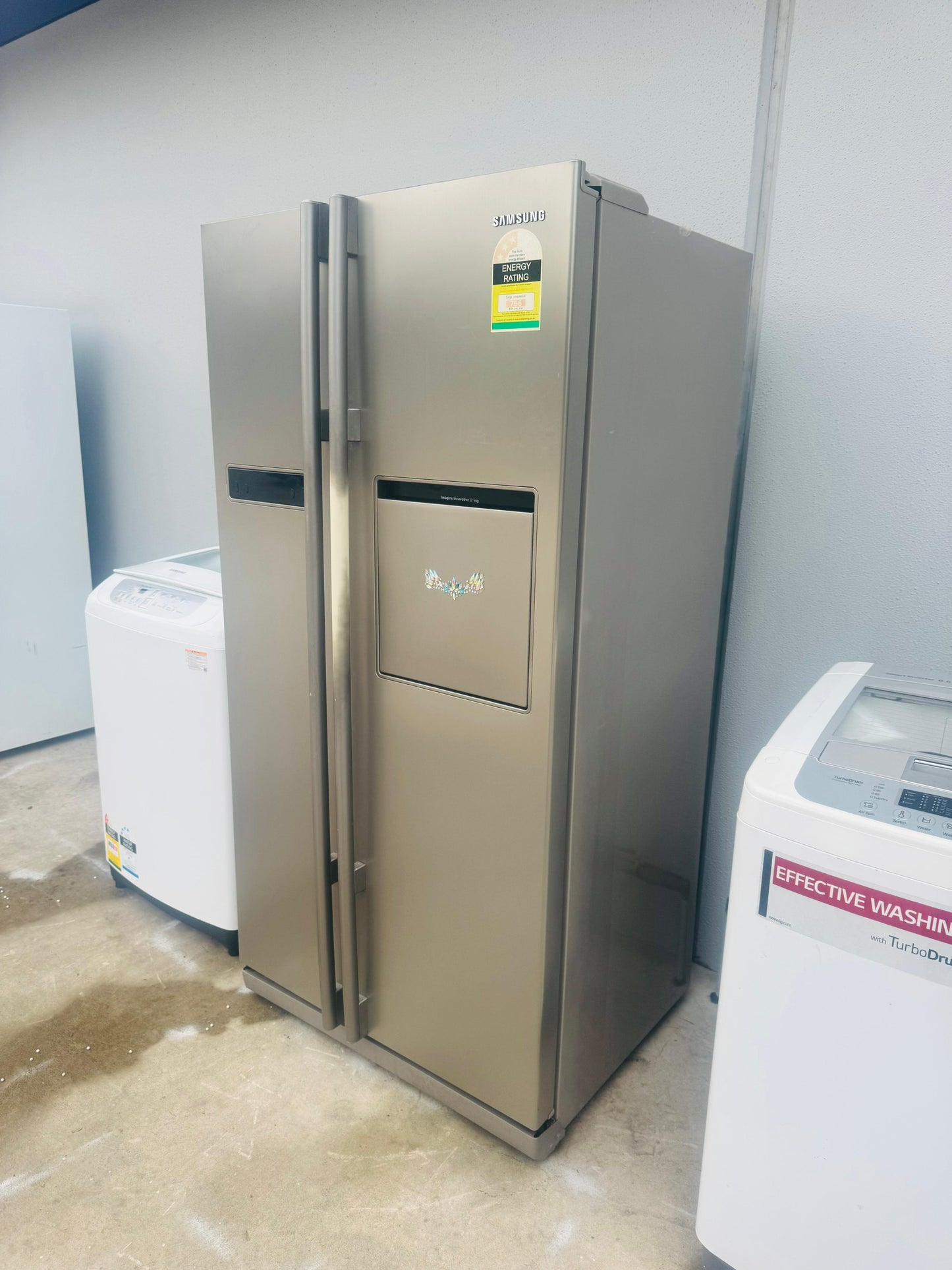 SAMSUNG 540 LITRES SIDE BY SIDE DOOR FRIDGE FREEZER