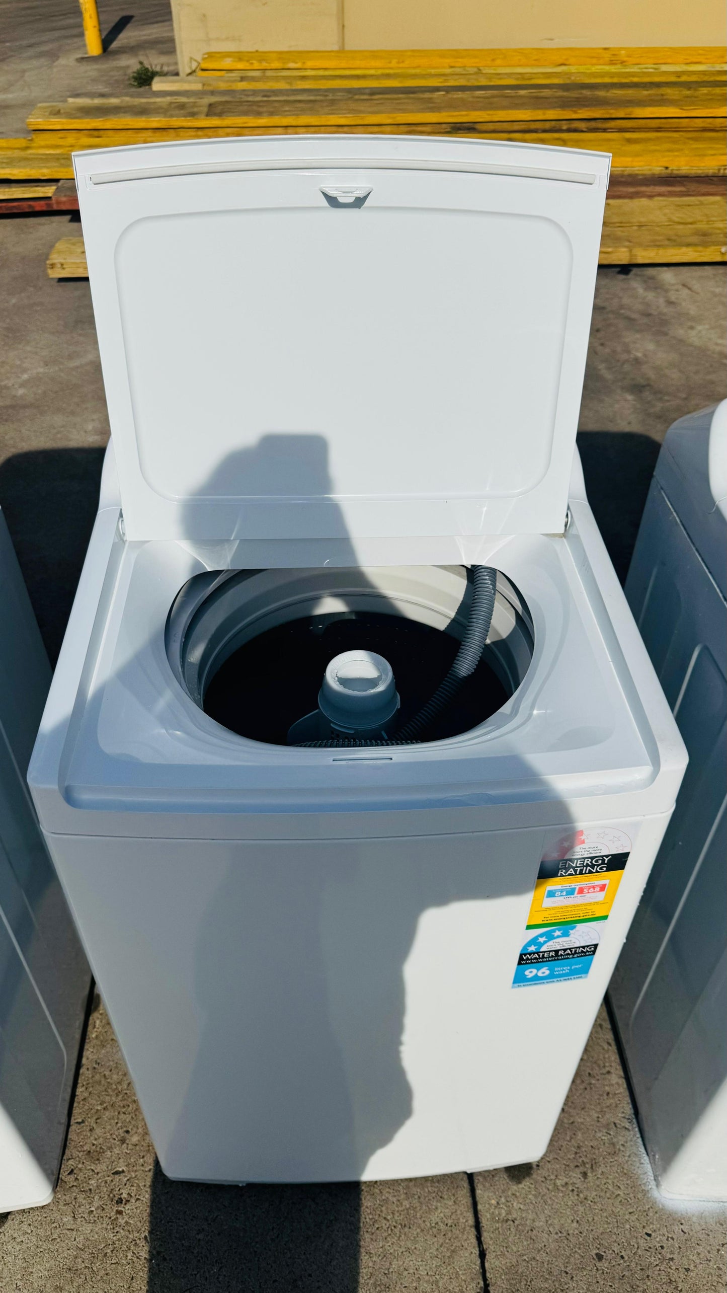 FISHER AND PAYKEL 8.5KGS TOP LOADER WASHING MACHINE