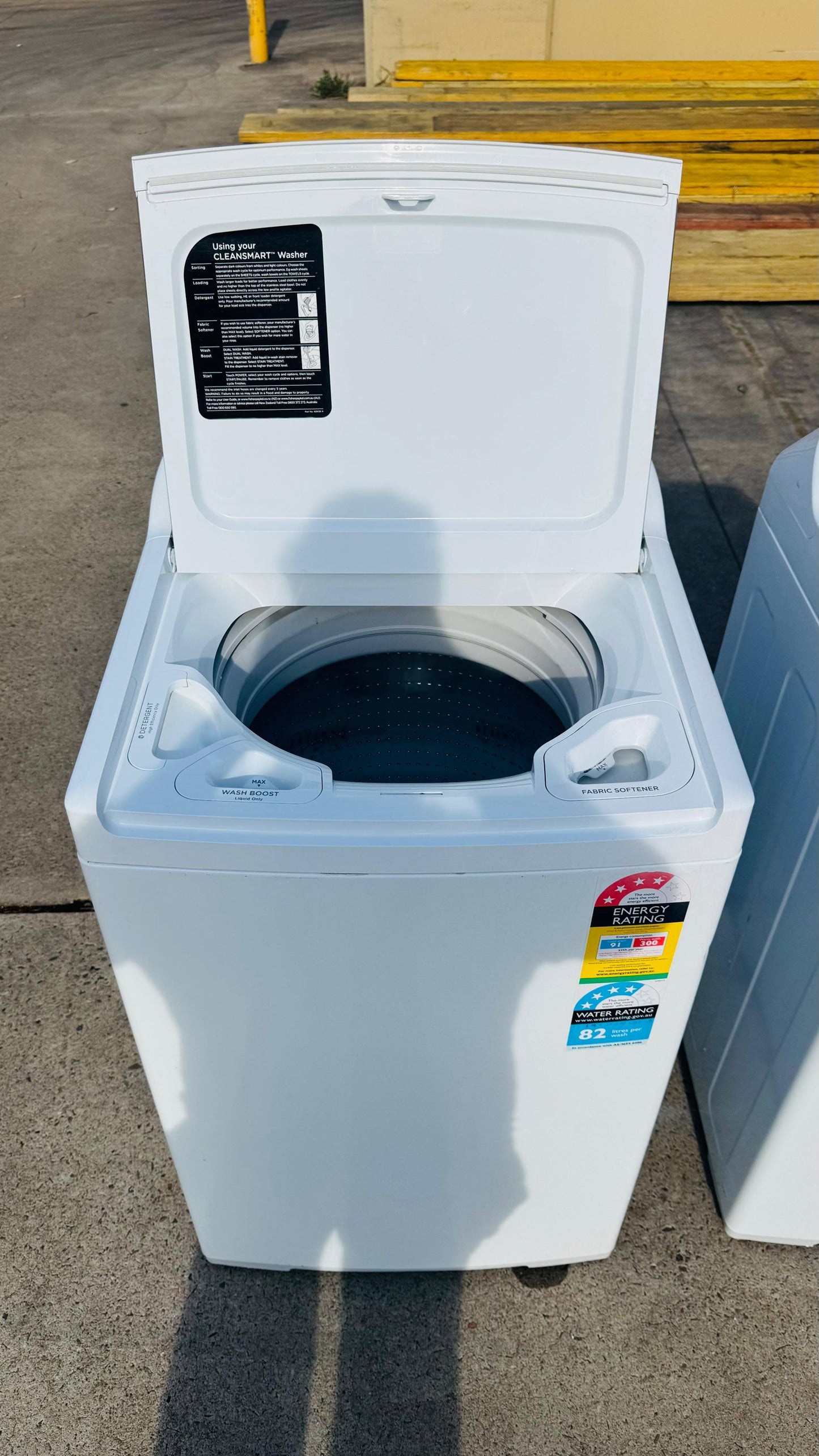 FISHER AND PAYKEL 8KGS TOP LOADER WASHING MACHINS