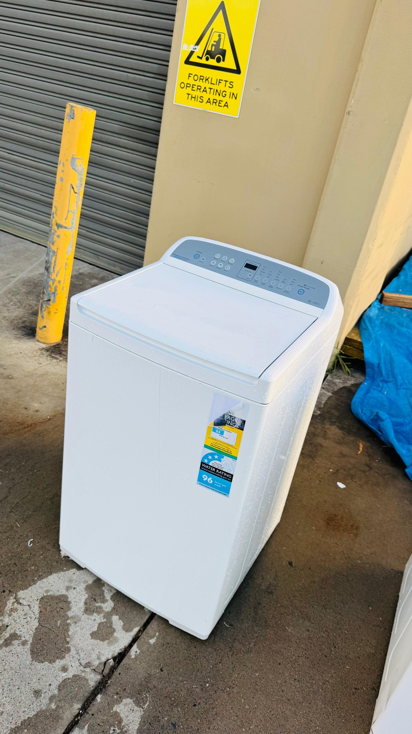 FISHER AND PAYKEL 8.5KGS TOP LOADER WASHING MACHINE