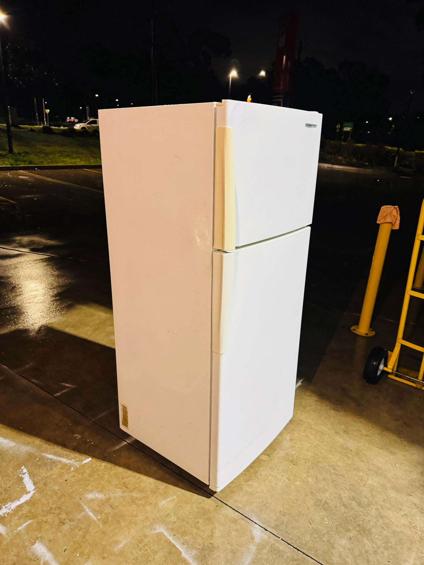 WESTING HOUSE 416 LITRES FRIDGE FREEZER