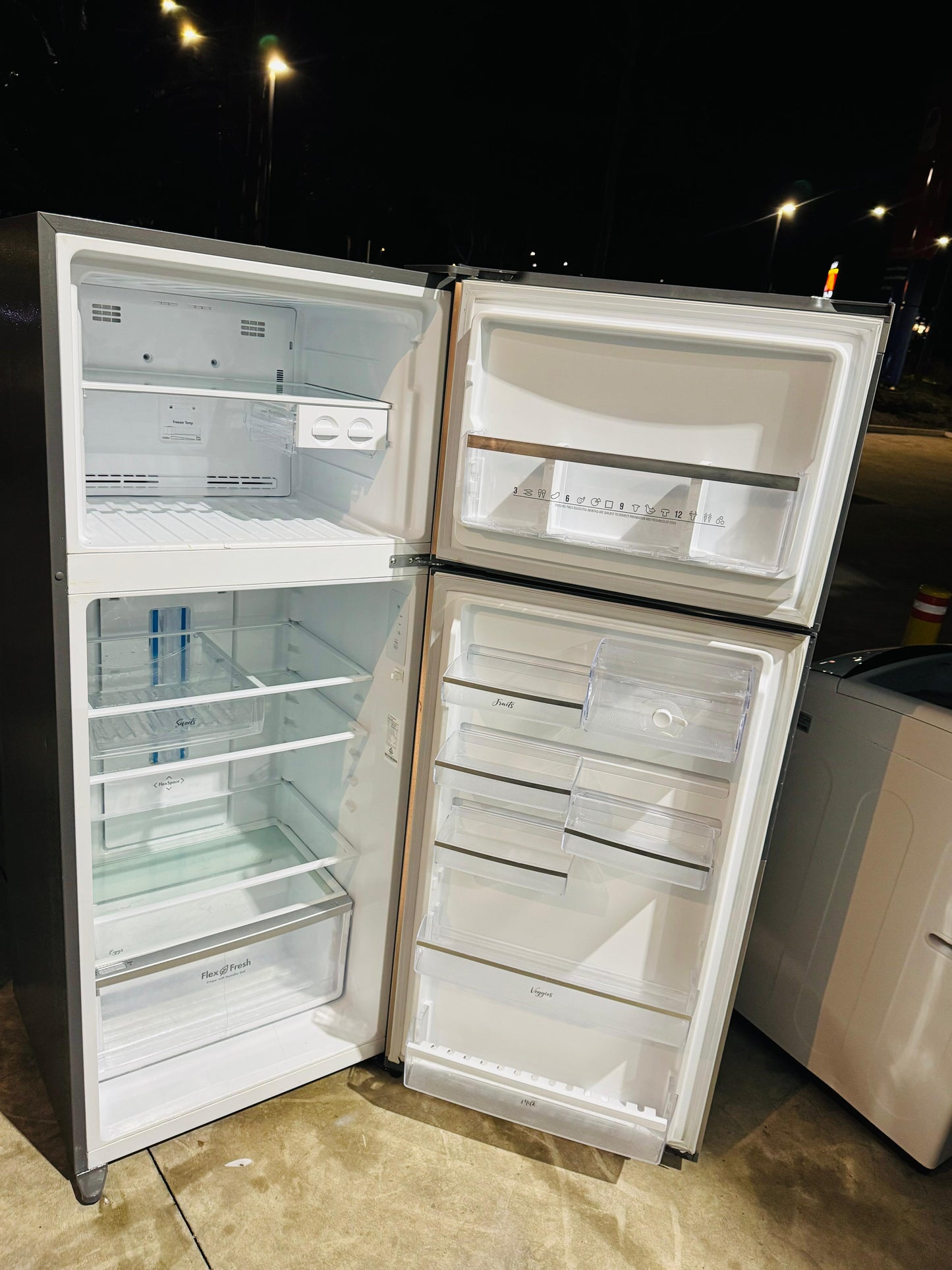 WESTING HOUSE 462 LITRES FRIDGE FREEZER