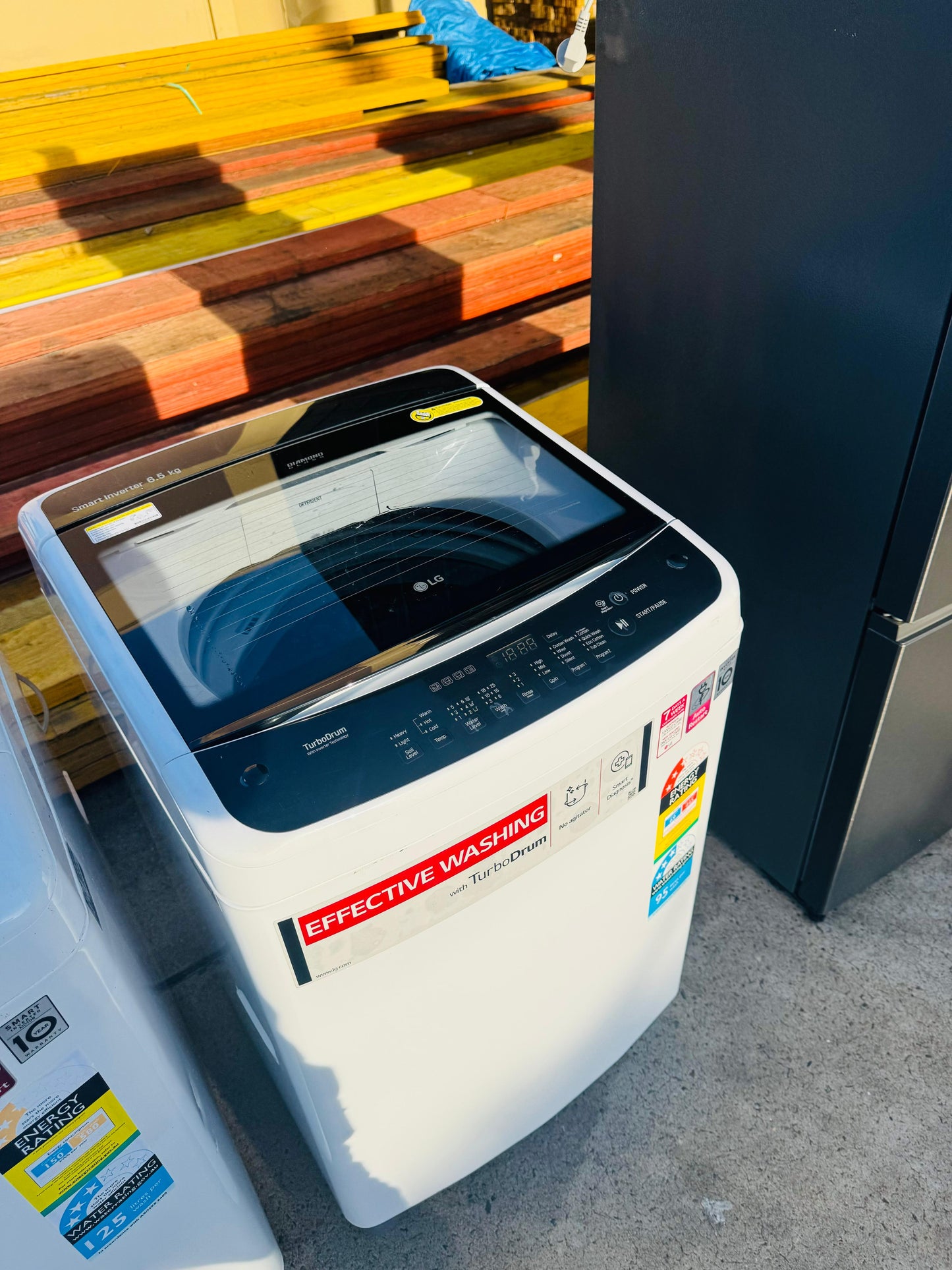 LG 6.5 KGS TOP LOADER WASHING MACHINE