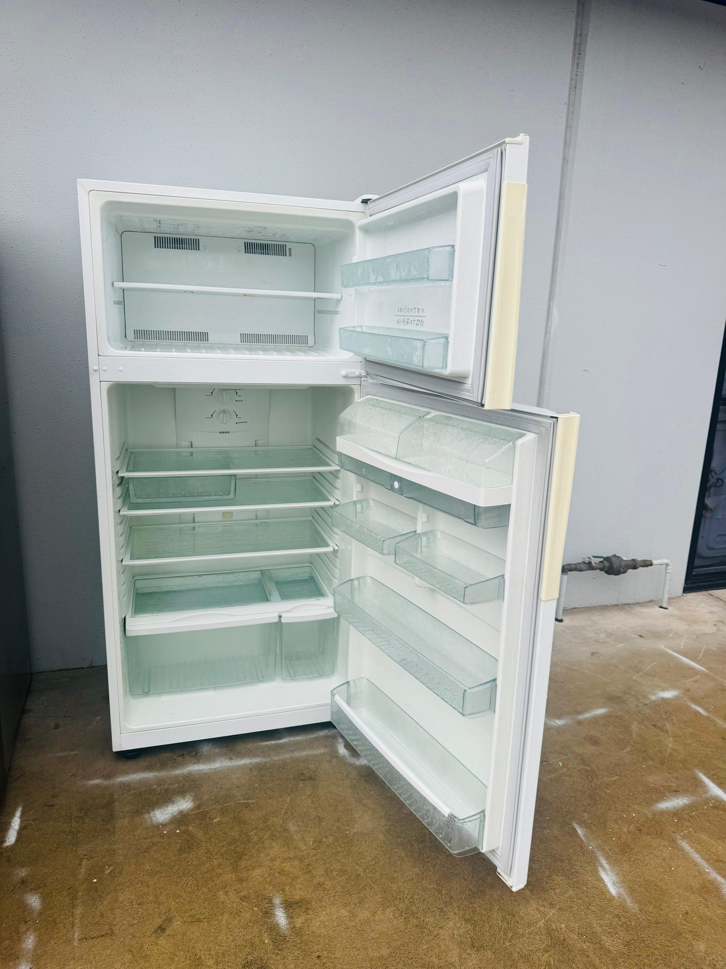 WESTING HOUSE 517 LITRES FRIDGE FREEZER
