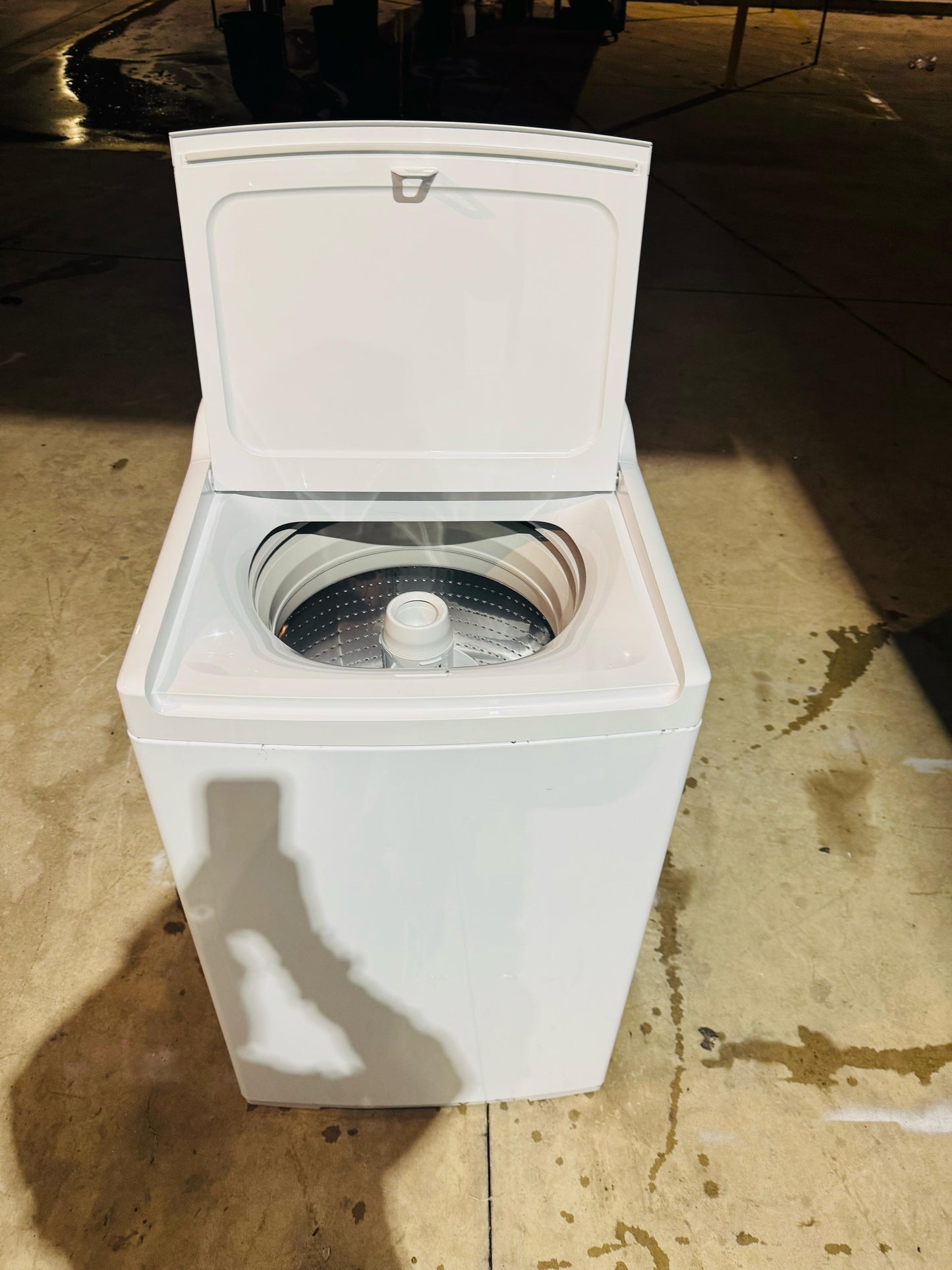 **FISHER & PAYKEL 8.5KGS TOP LOADER WASHING MACHINE** FREE DELIVERY