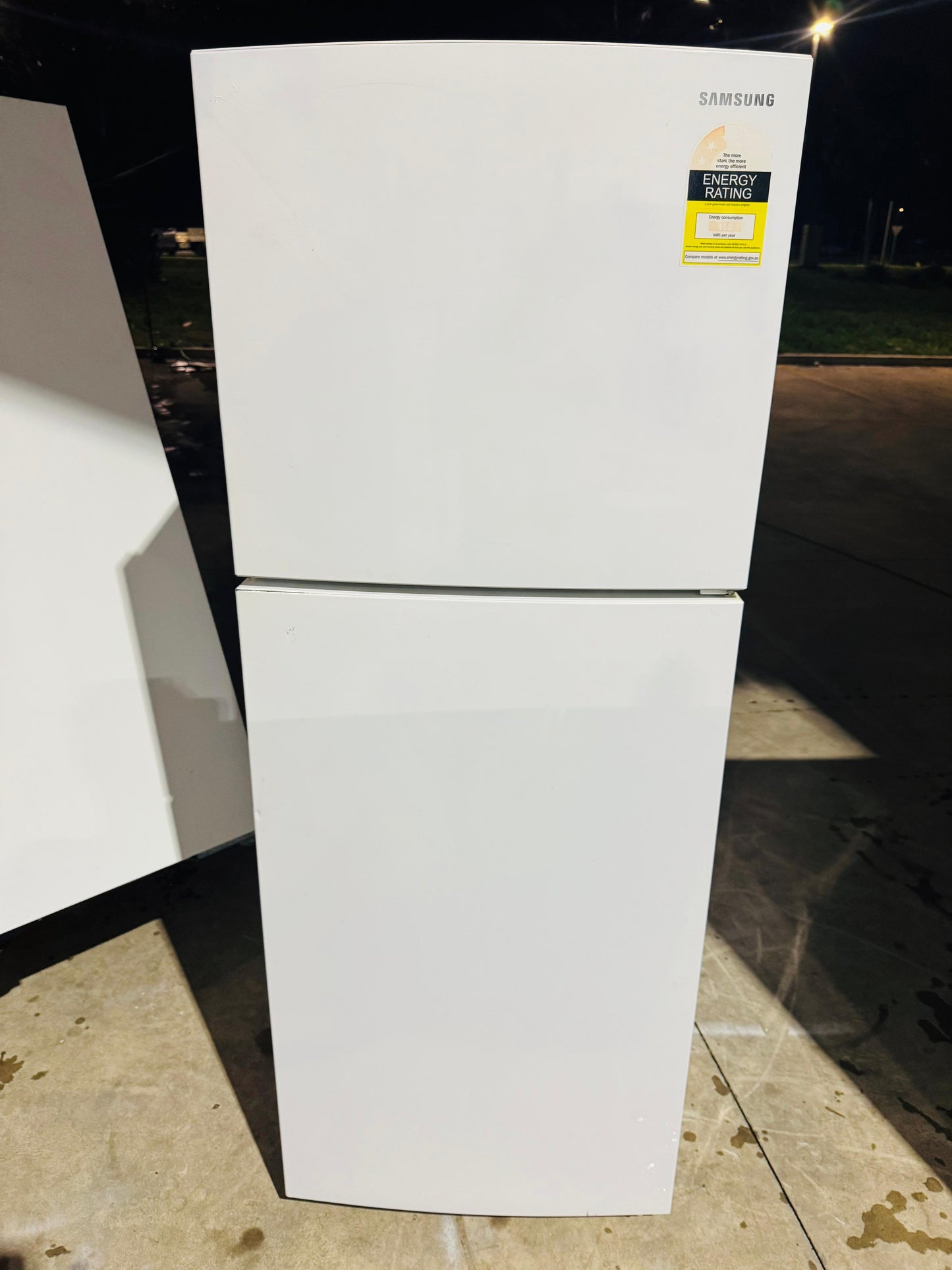 SAMSUNG 390 LITRES FRIDGE FREEZER