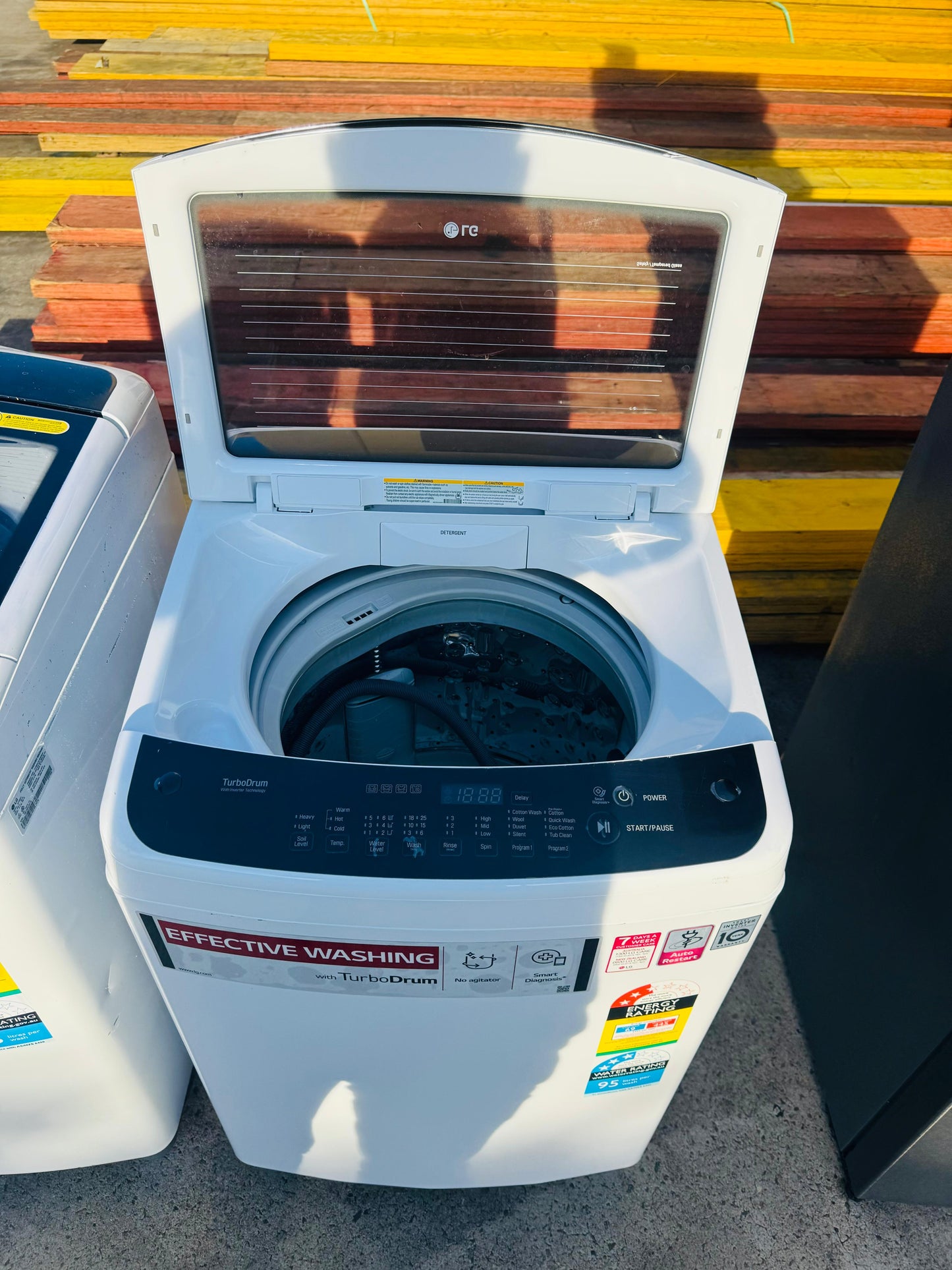 LG 6.5 KGS TOP LOADER WASHING MACHINE
