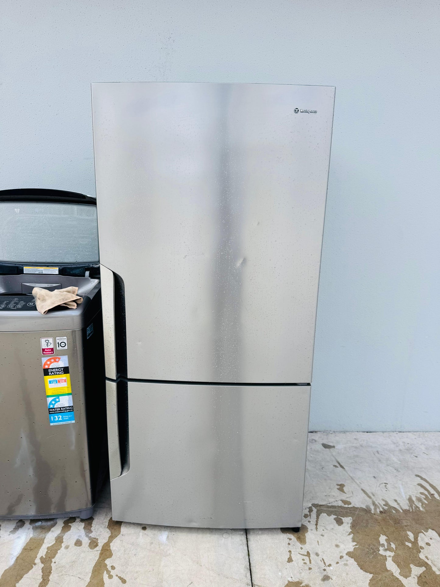 WESTING HOUSE 529 LITRES FRIDGE FREEZER