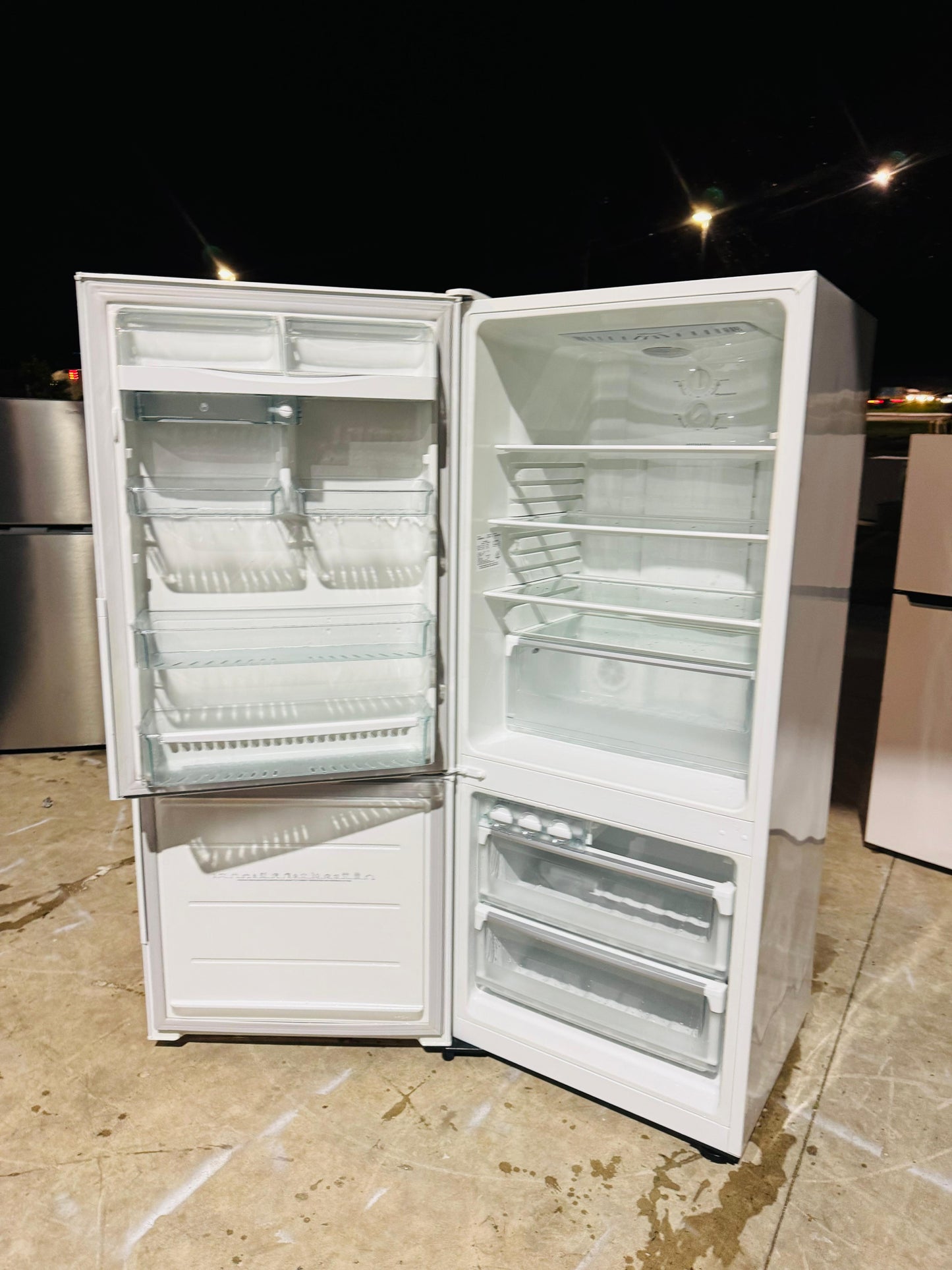 WESTING HOUSE 430 LITRES FRIDGE FREEZER