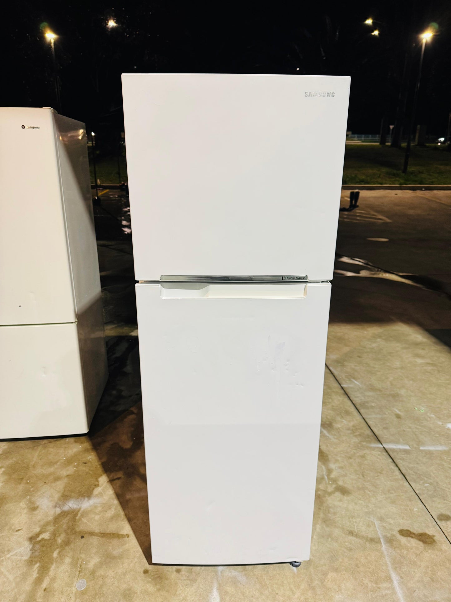 SAMSUNG 320 LITRES FRIDGE FREEZER
