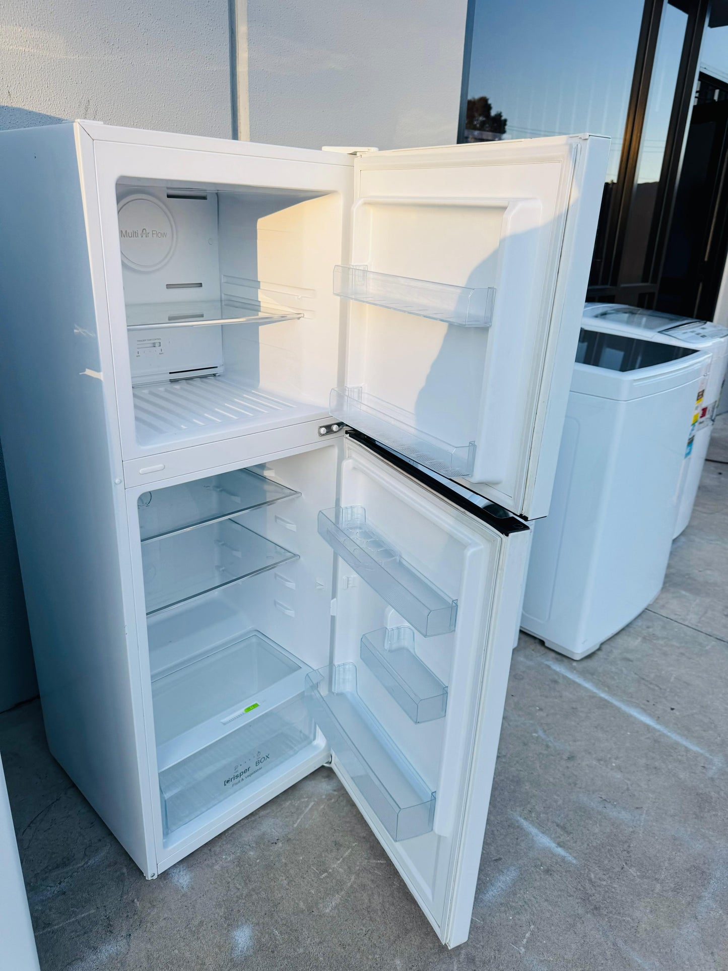 CHIQ 216 LITRES FRIDGE FREEZER