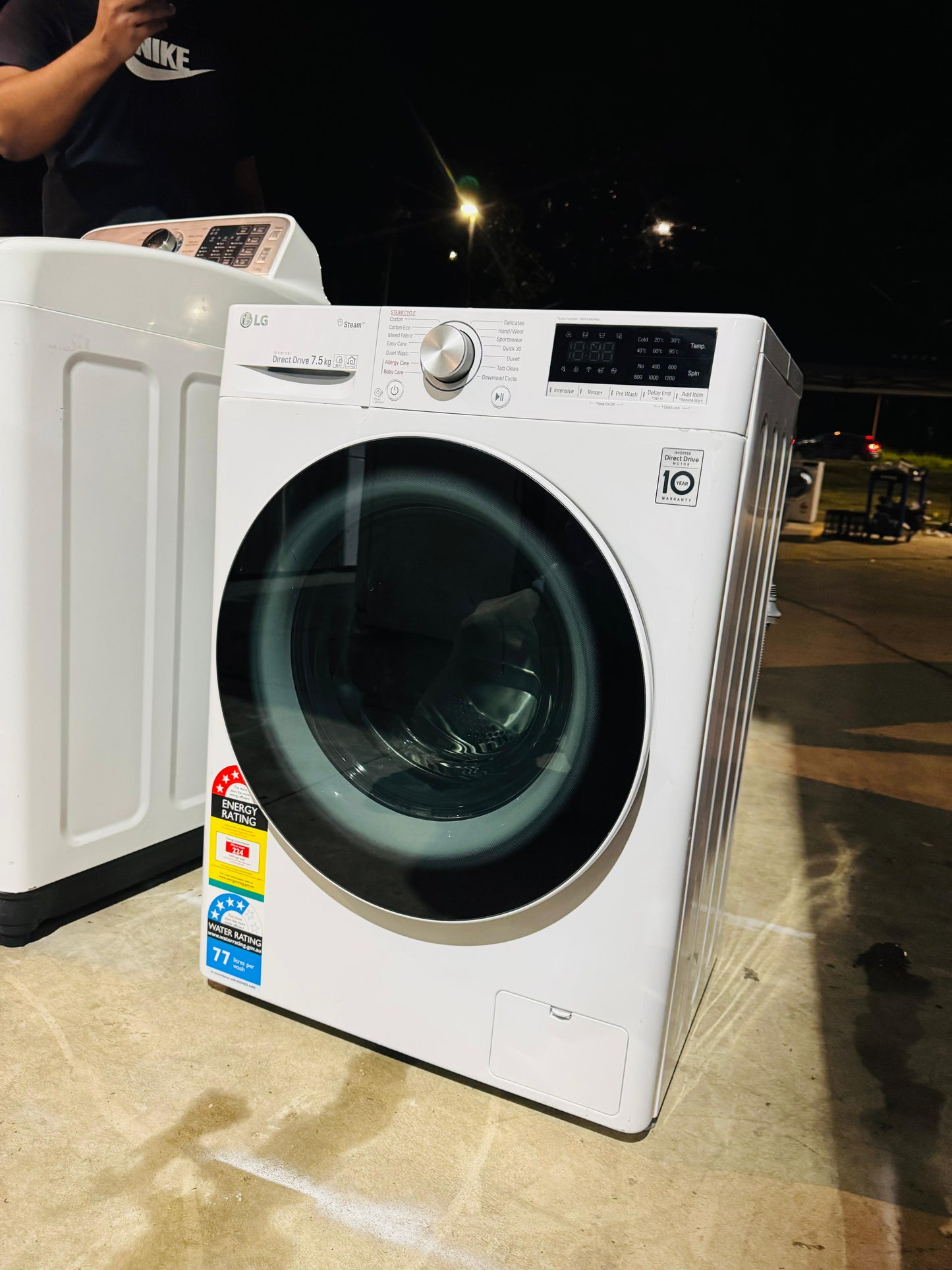 LG 7.5KGS FRONT LOADER WASHING MACHINE