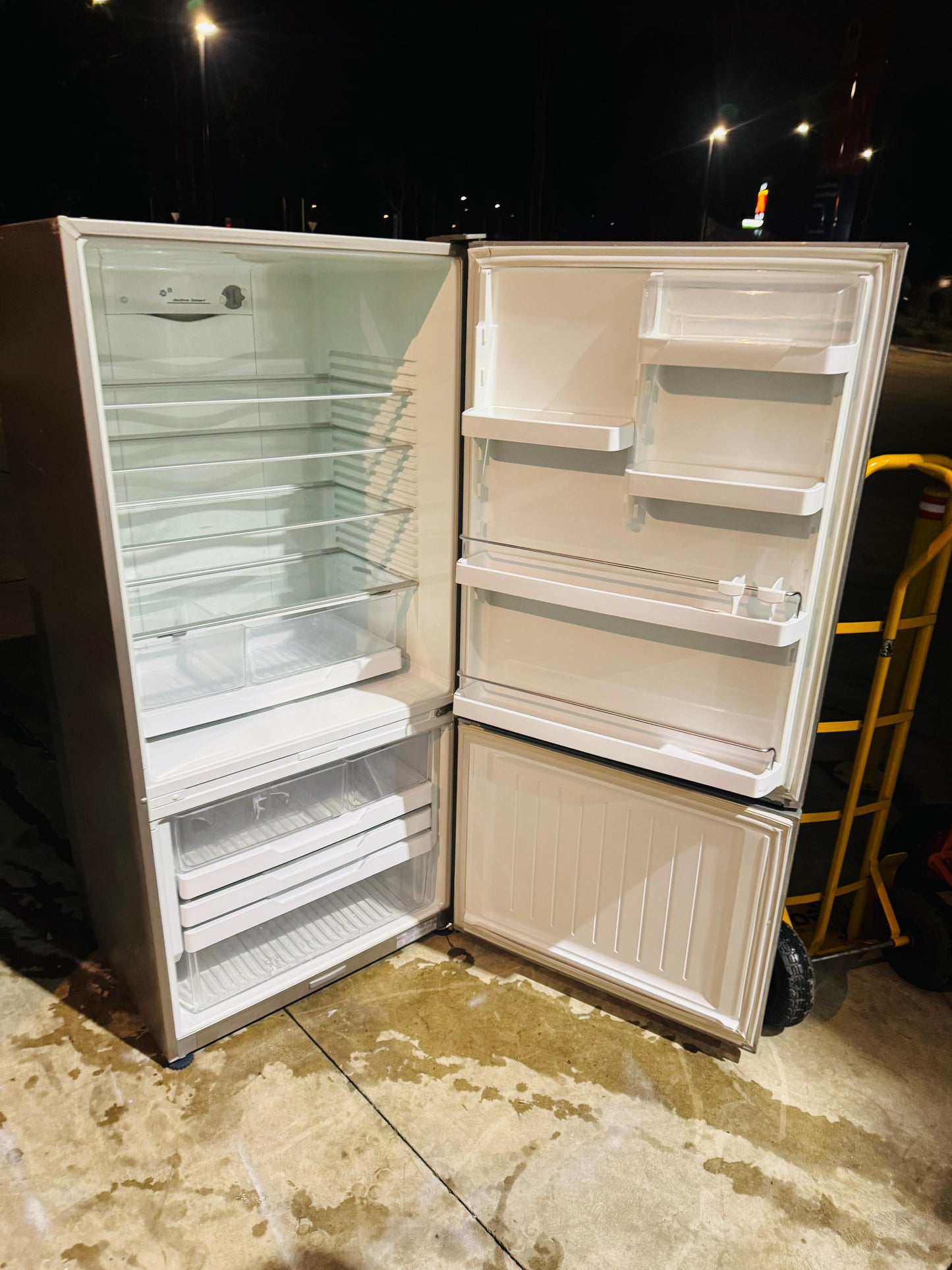 FISHER AND PAYKEL 519 LITRES FRIDGE FREEZER