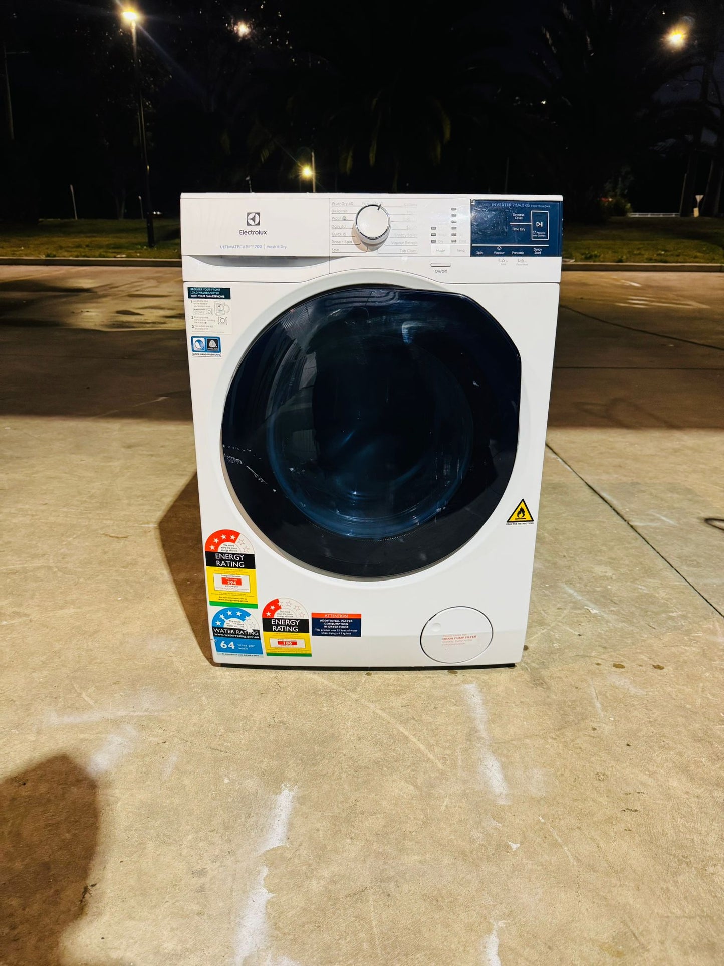 ELECTROLUX 7.5 KGS FRONT LOADER WASHING MACHINE