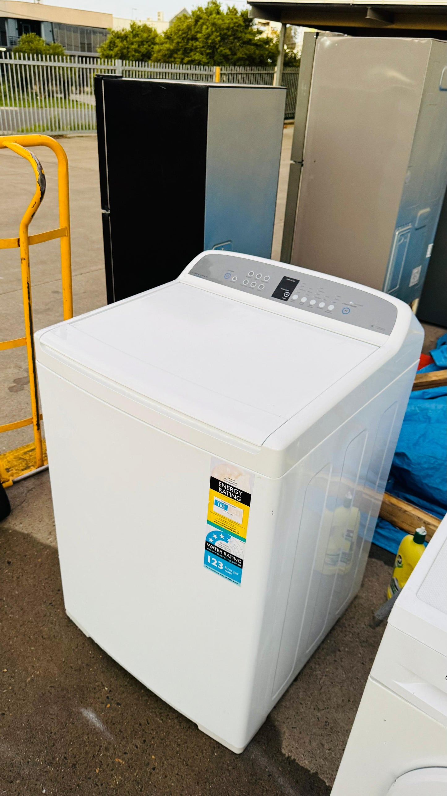 FISHER AND PAYKEL 10KGS TOP LOADER WASHING MACHINE