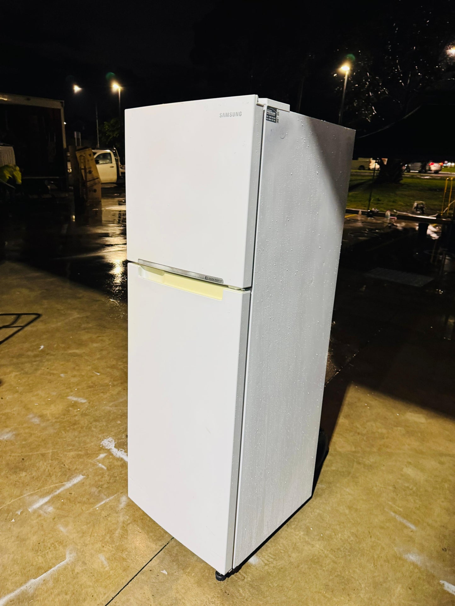 SAMSUNG 343 LITRES FRIDGE FREEZER