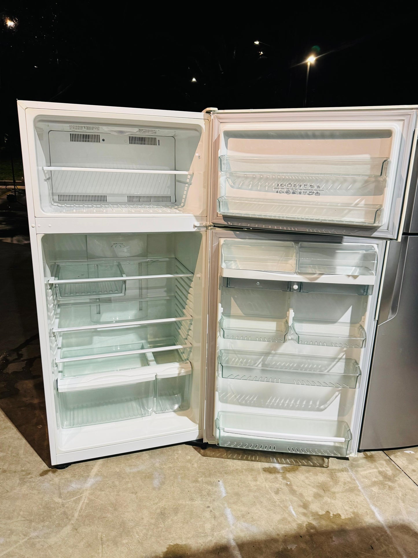 WESTING HOUSE 517 LITRES FRIDGE FREEZER