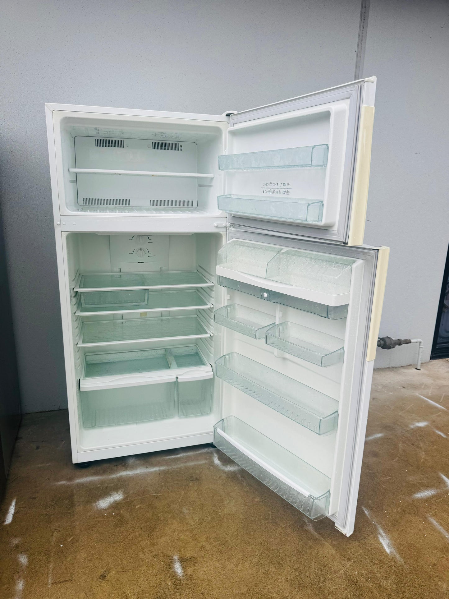WESTING HOUSE 517 LITRES FRIDGE FREEZER