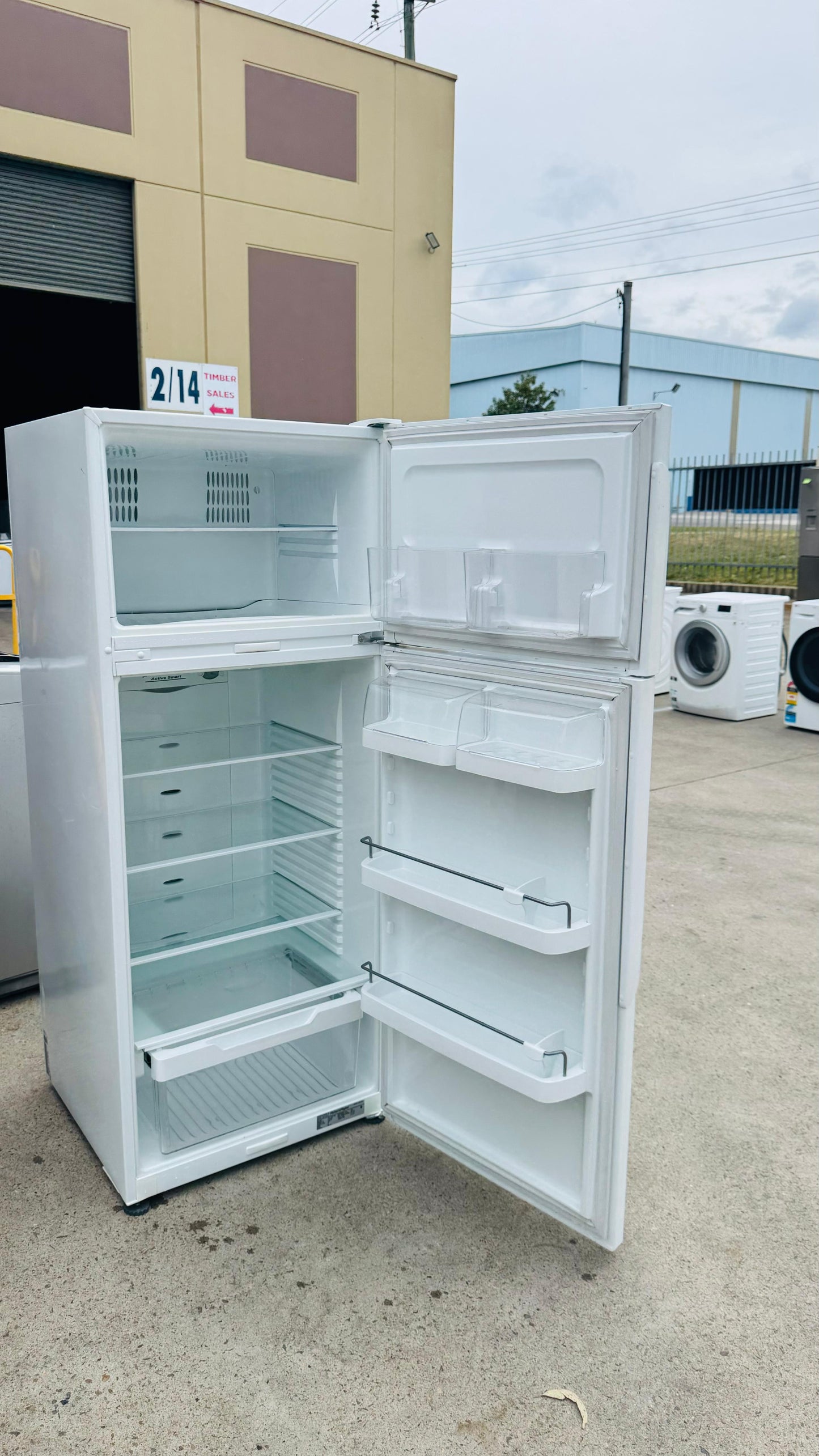 FISHER AND PAYKEL 380 LITRES FRIDGE FREEZER
