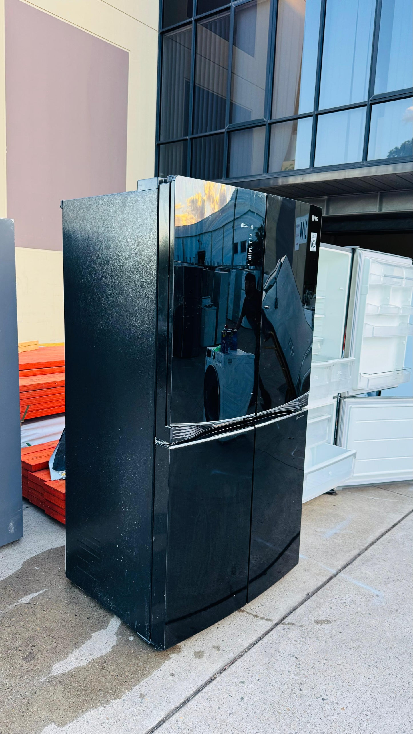 LG 725 LITRES QUAD DOOR FRIDGE FREEZER