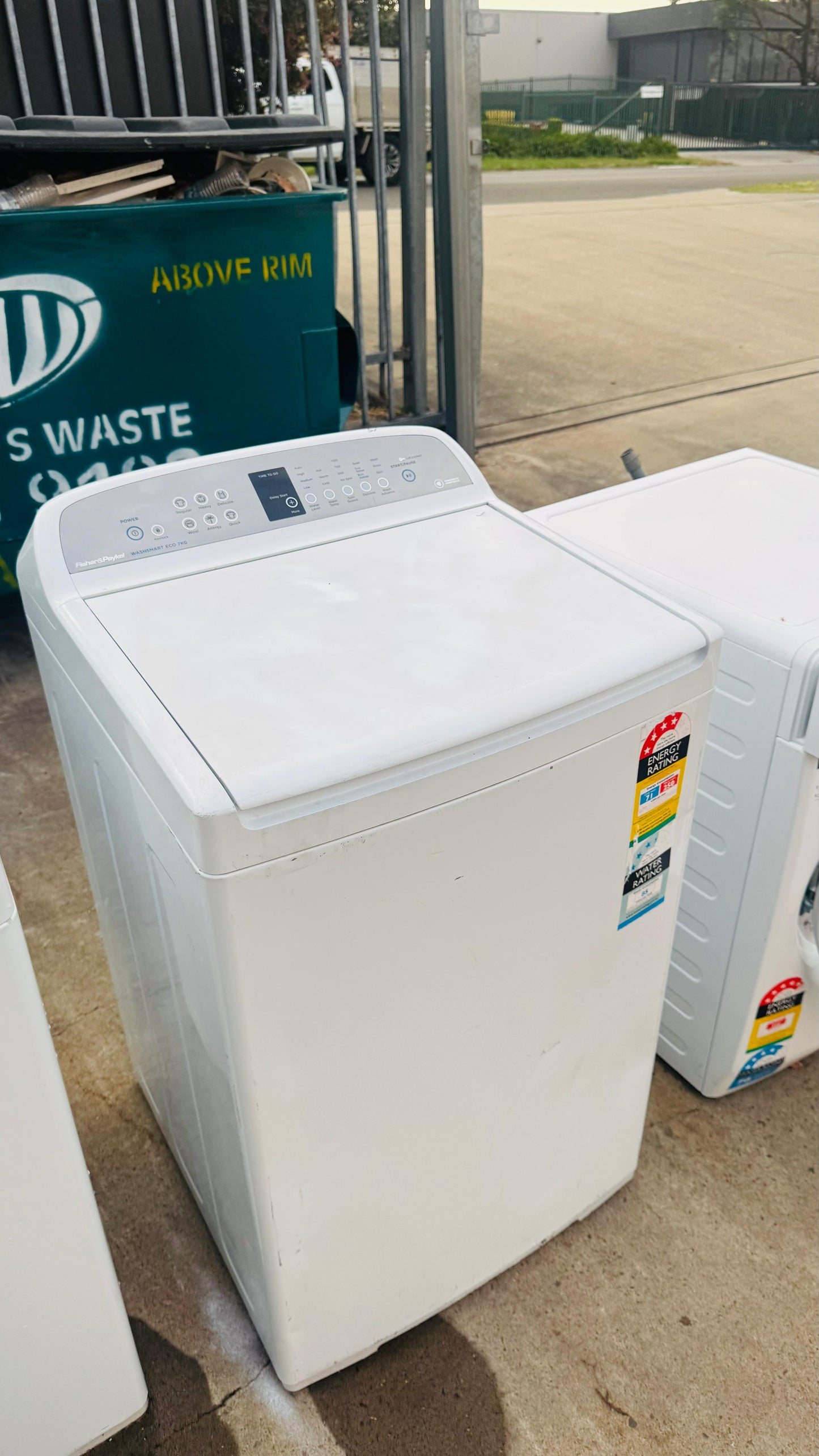 FISHER AND PAYKEL 7KGS TOP LOADER WASHING MACHINE