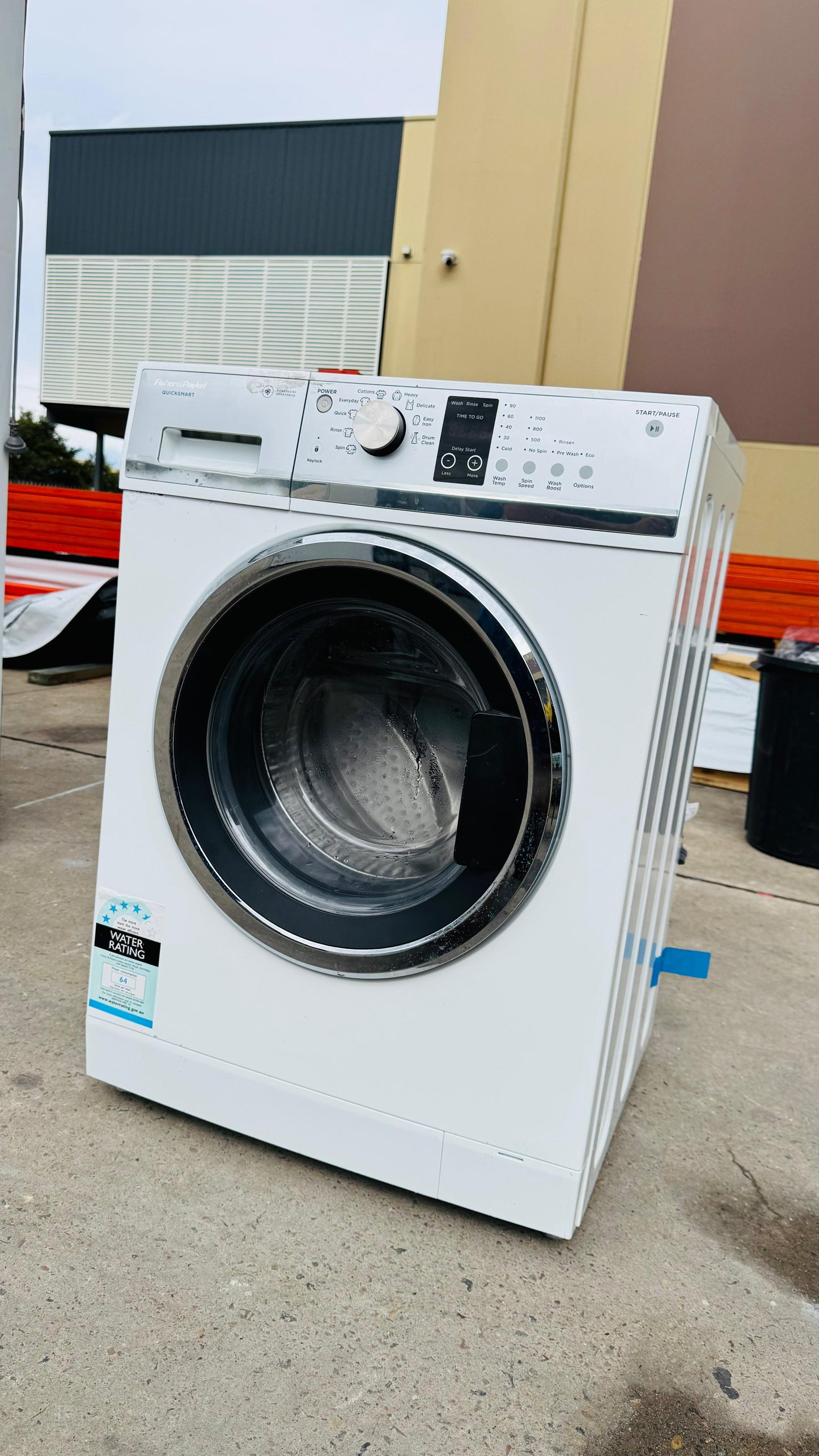 FISHER AND PAYKEL 7.5KGS FRONT LOADER WASHING MACHINE
