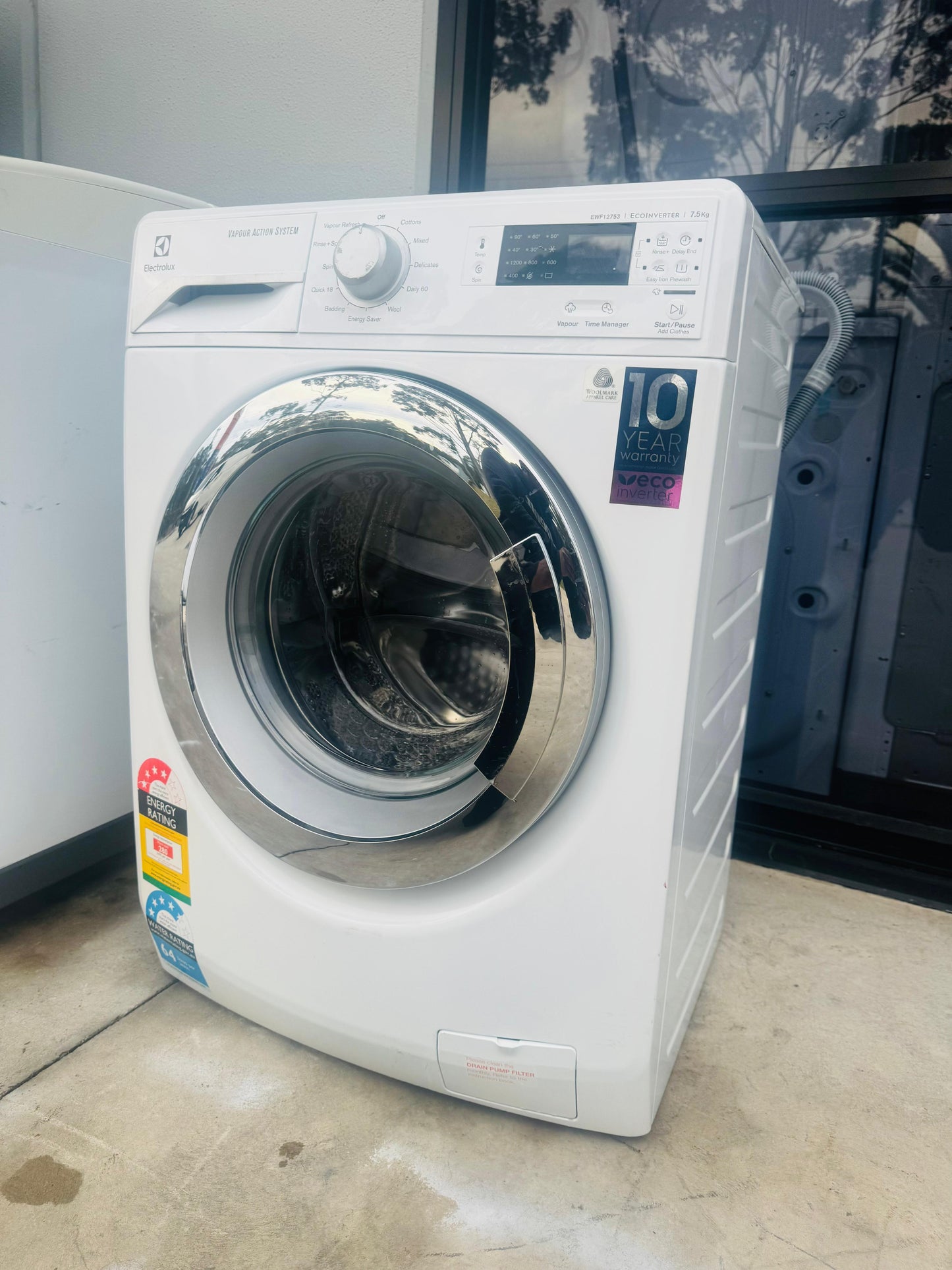 ELECTROLUX 7.5 KGS FRONT LOADER WASHING MACHINE