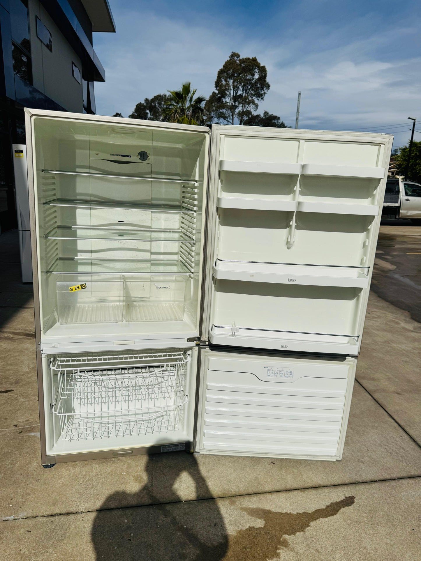 FISHER AND PAYKEL 519 LITRES FRIDGE FREEZER