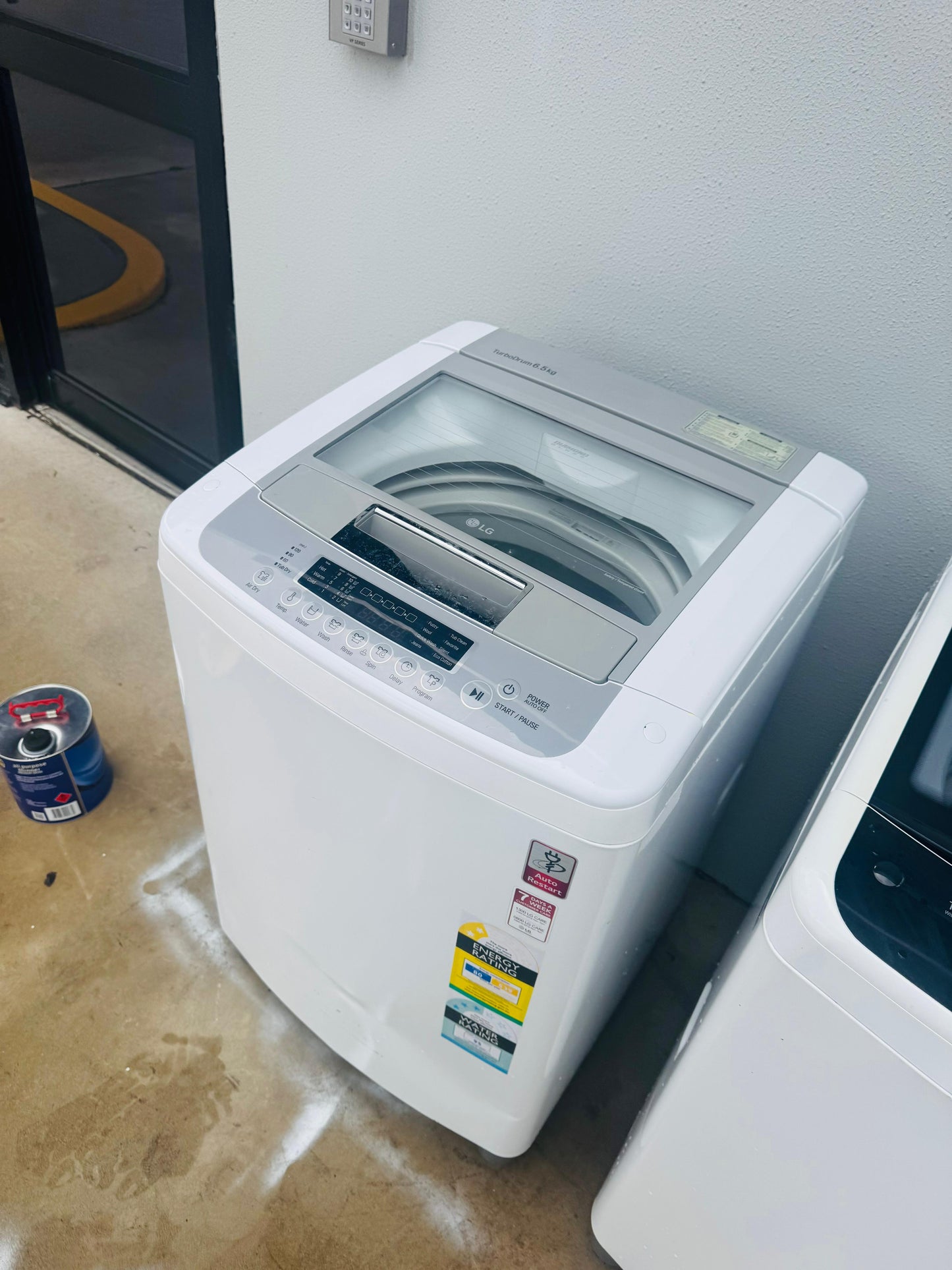 LG 6.5 KGS TOP LOADER WASHING MACHINE