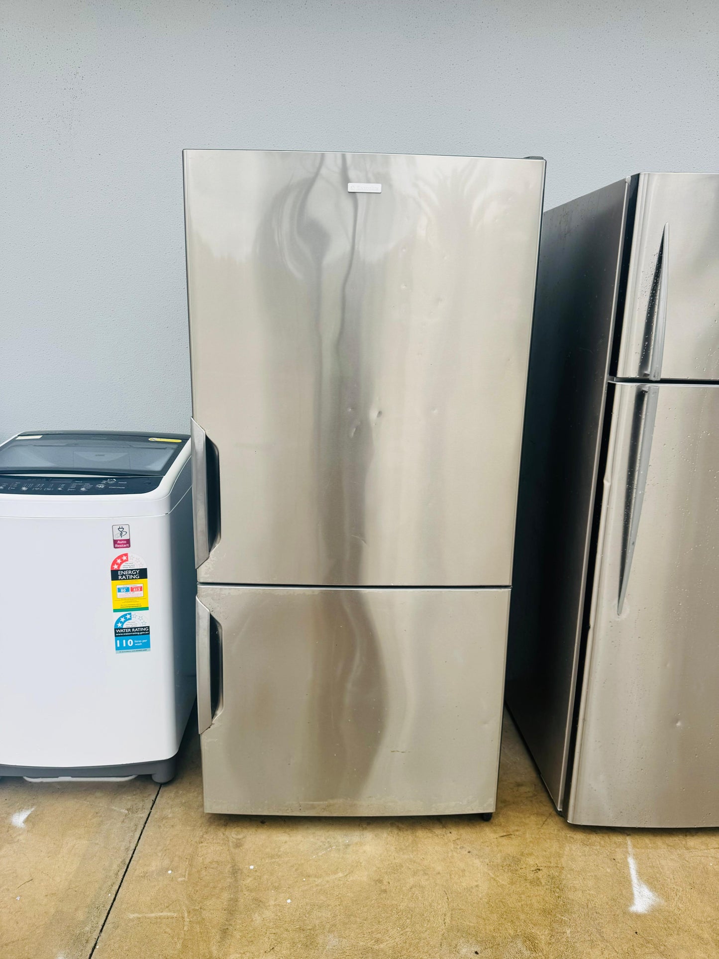WESTING HOUSE 510 LITRES FRIDGE FREEZER