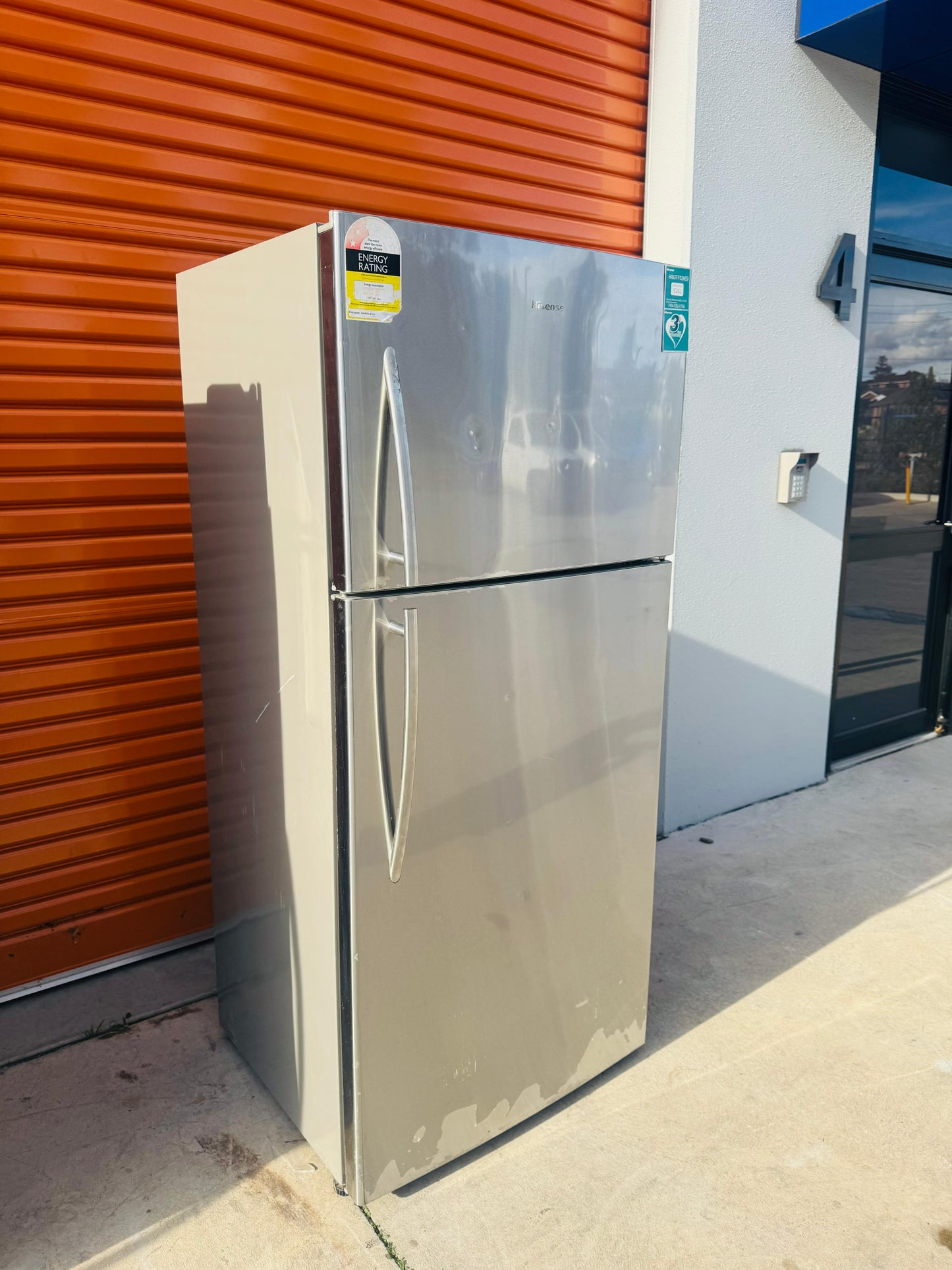 HISENSE 526 LITRES FRIDGE FREEZER