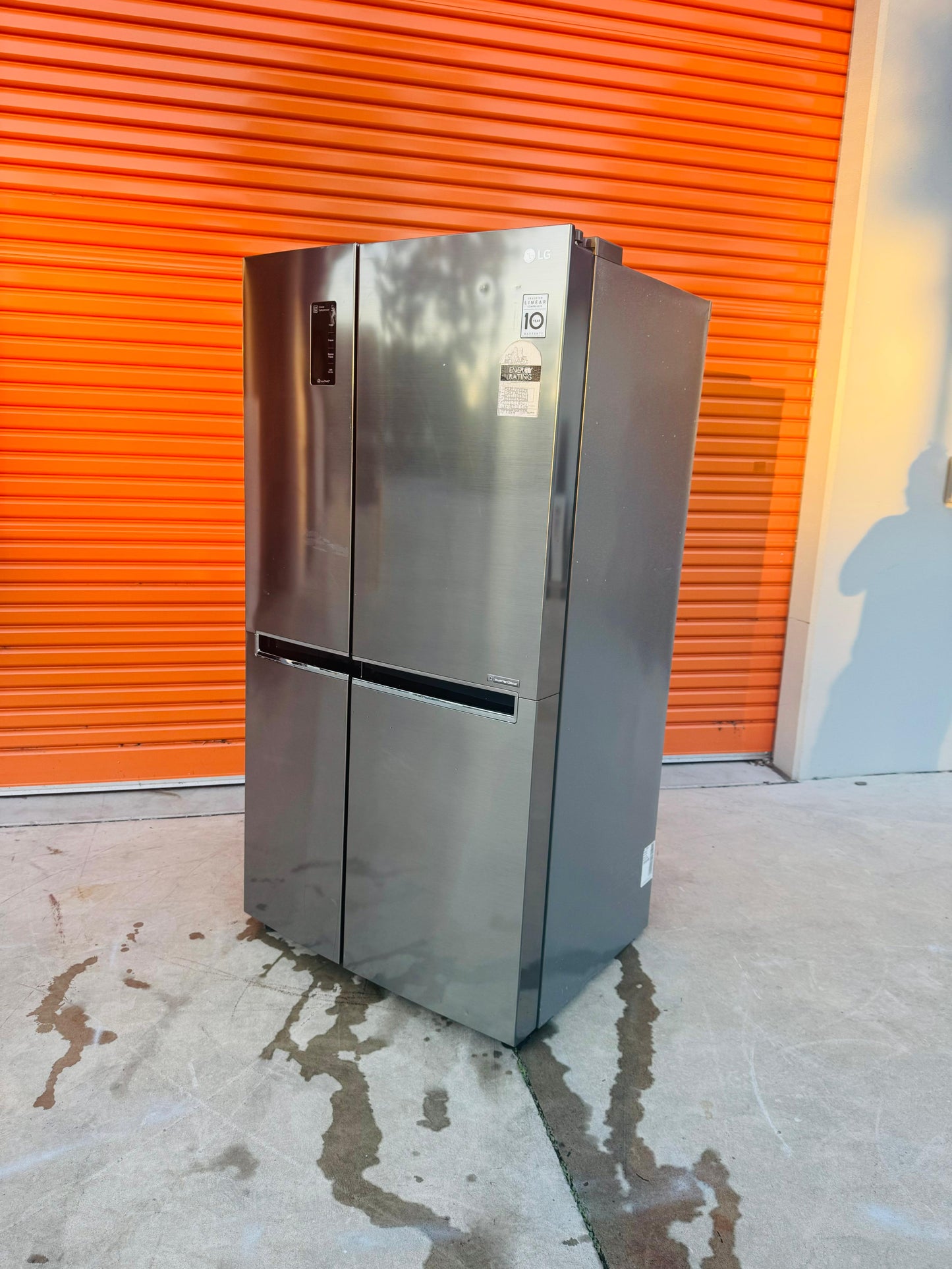 LG SIDE BY SIDE 687 LITRES FRIDGE FREEZER