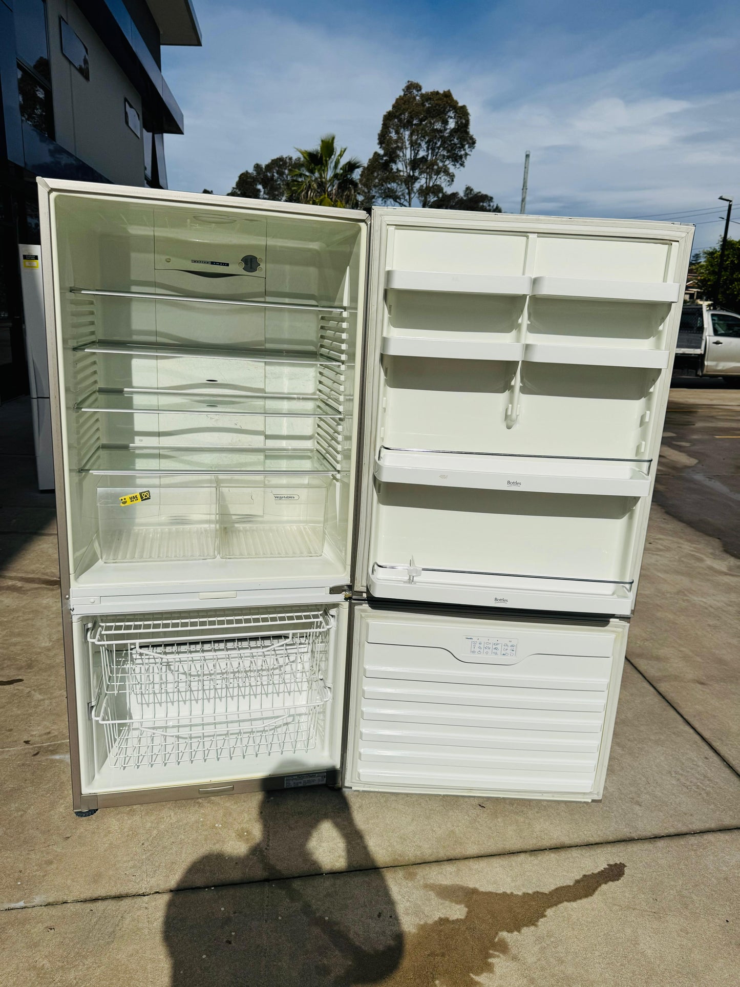 FISHER AND PAYKEL 519 LITRES FRIDGE FREEZER