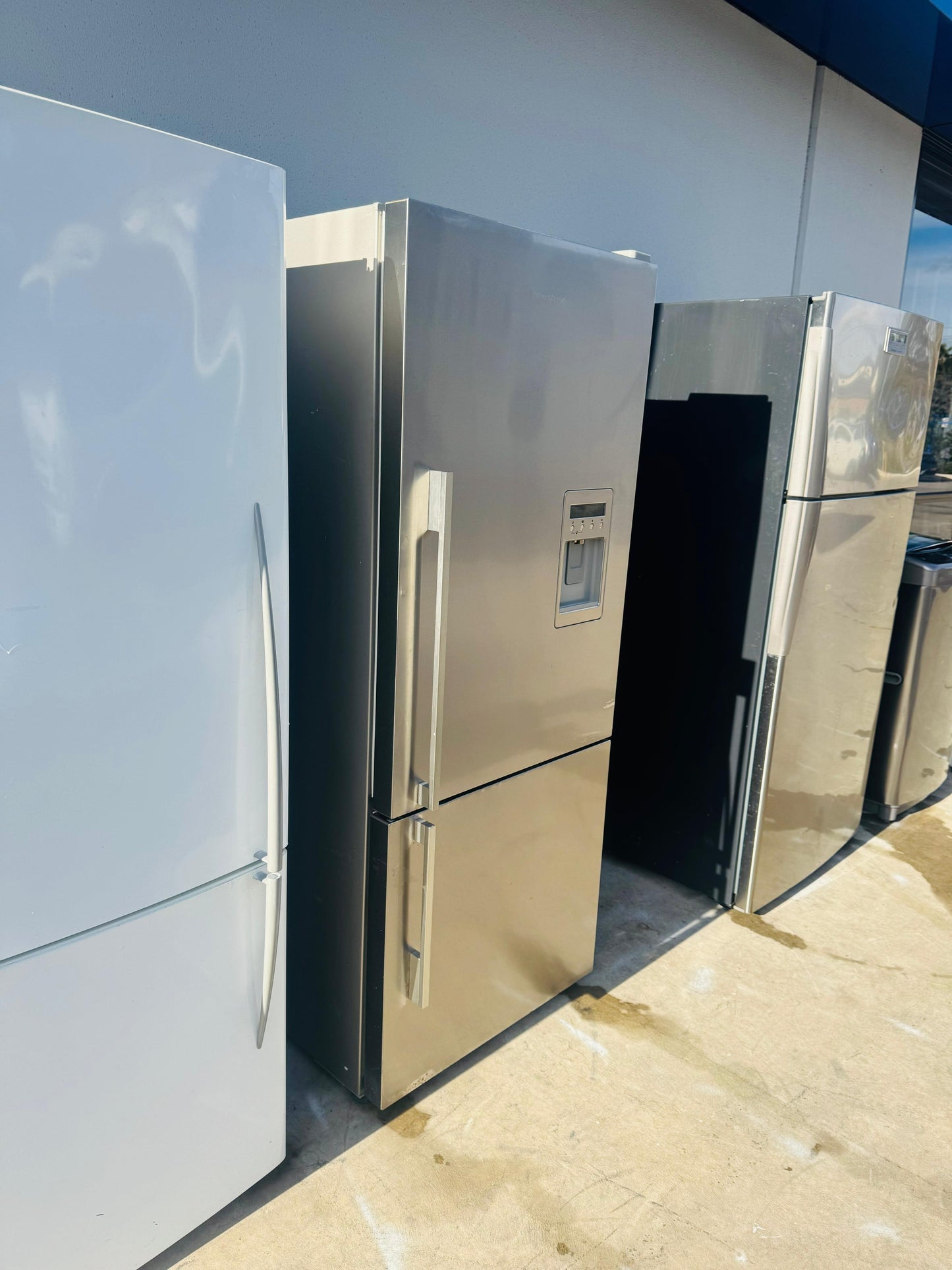 FISHER AND PAYKEL 447 LITRES FRIDGE FREEZER