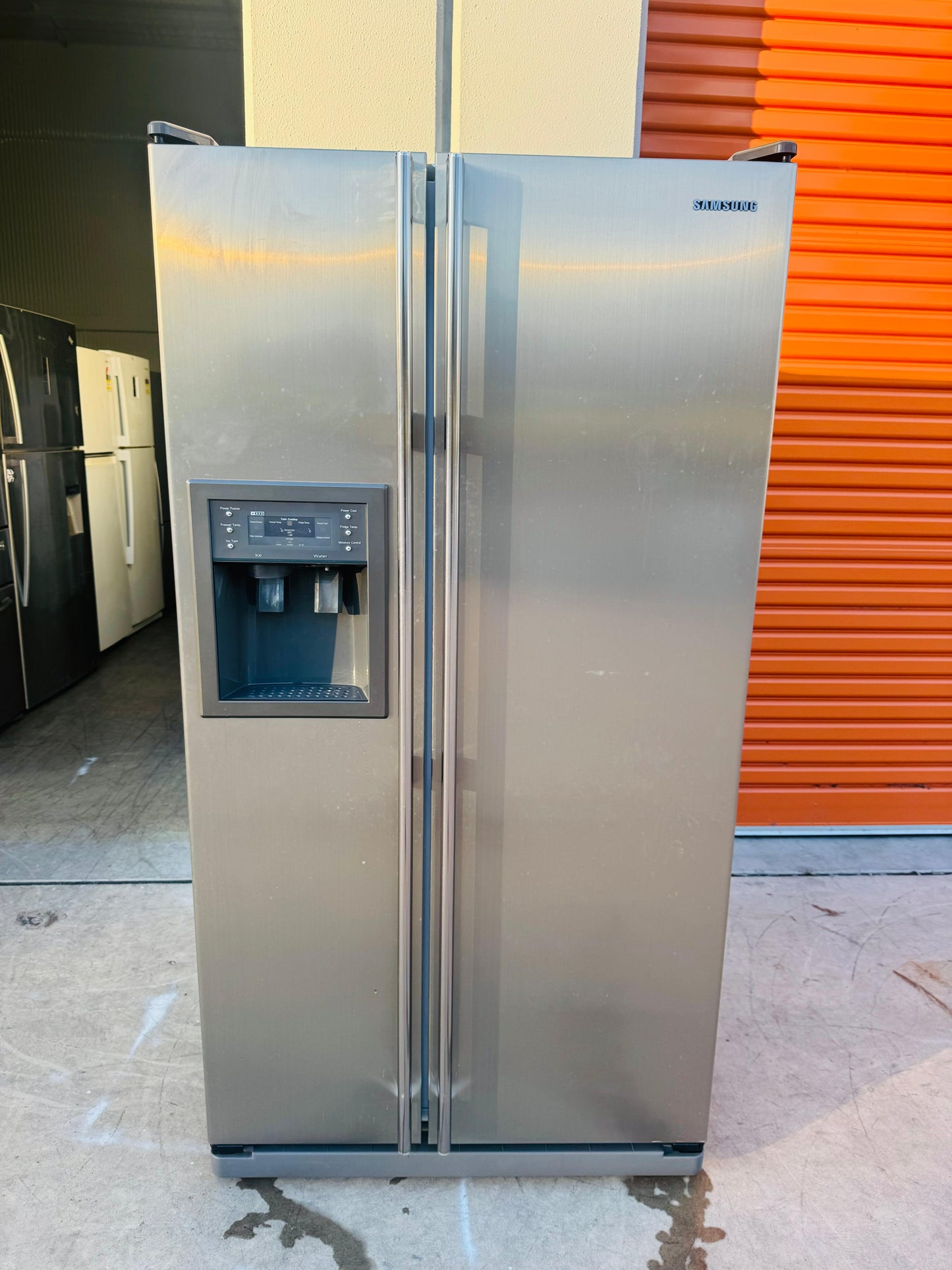 SAMSUNG 700 LITRES SIDE BY SIDE DOOR FRIDGE FREEZER