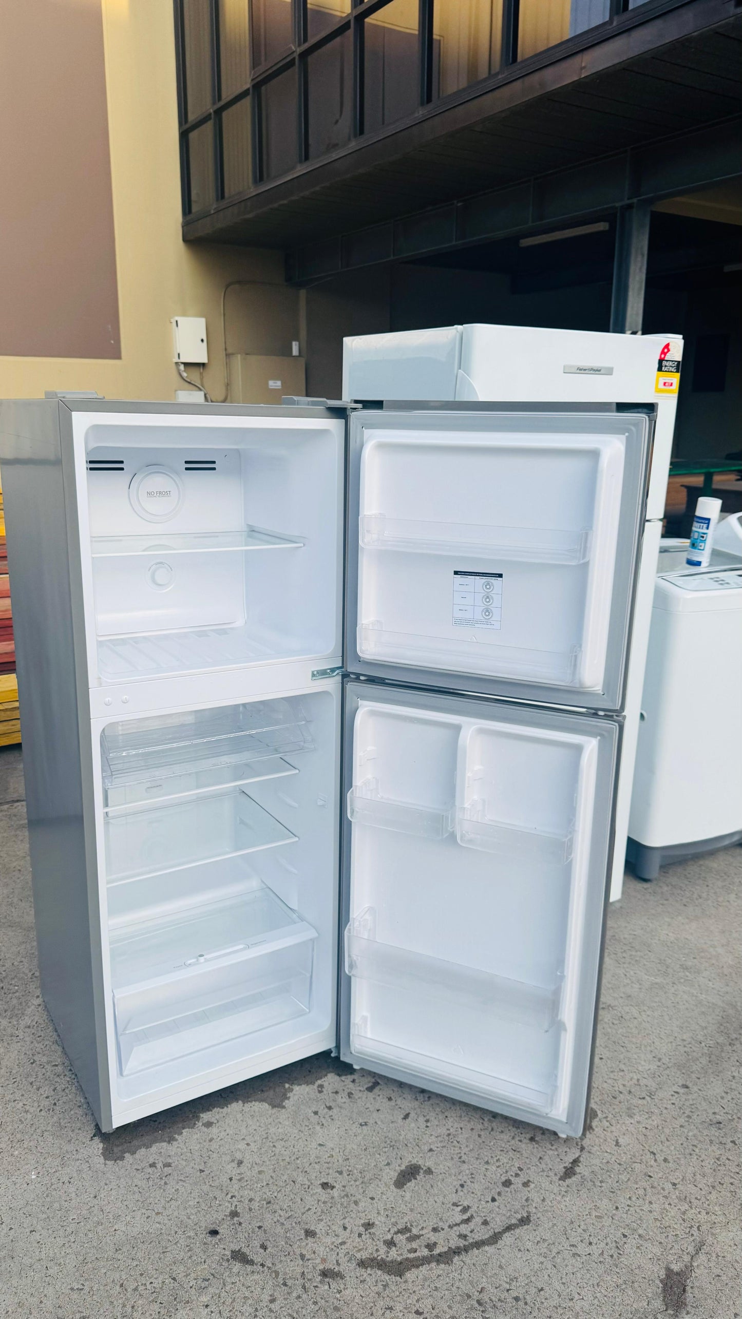 HAIER 221 LITRES FRIDGE FREEZER