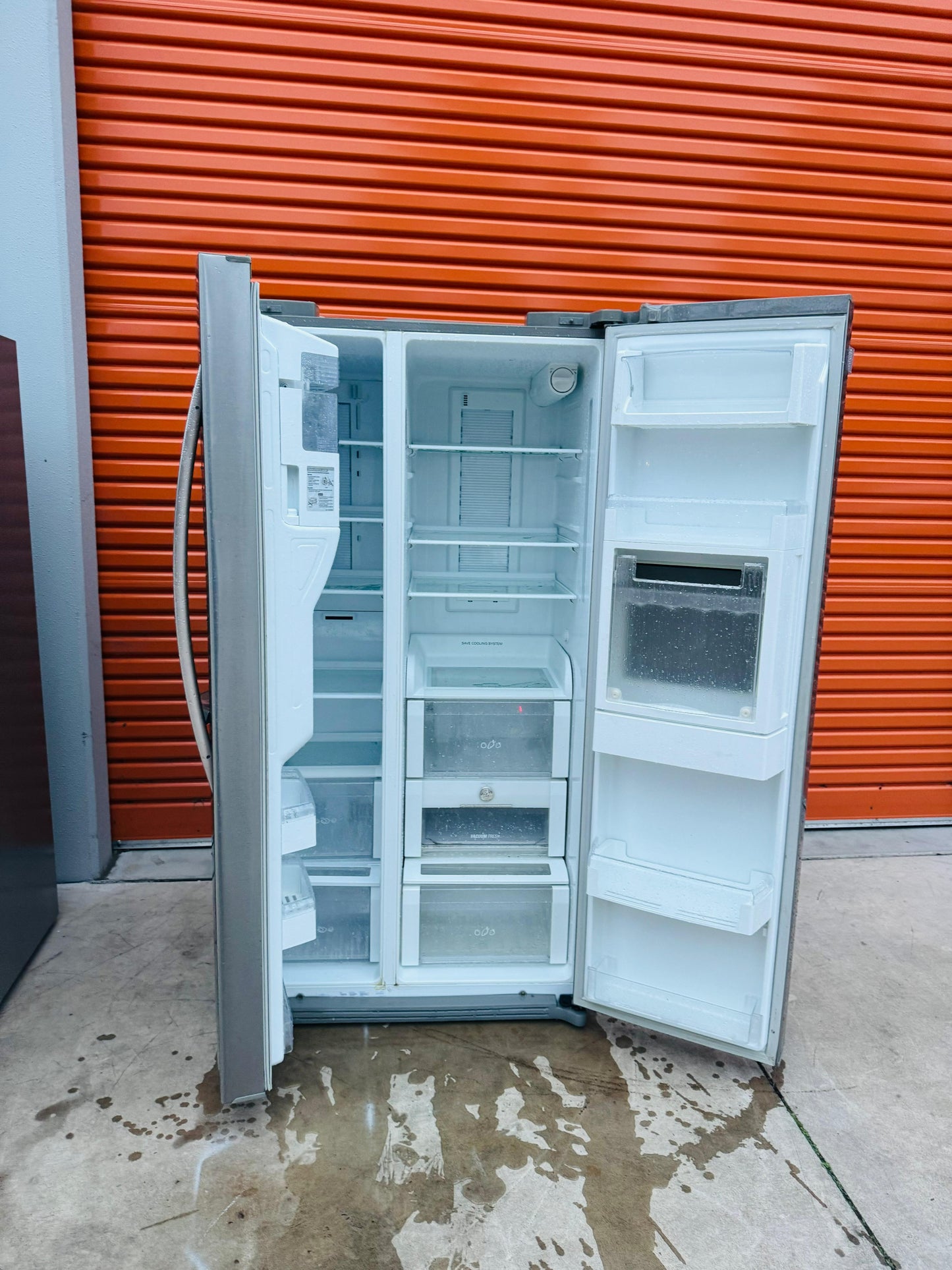 LG 693 LITRES SIDE BY SIDE DOOR FRIDGE FREEZER