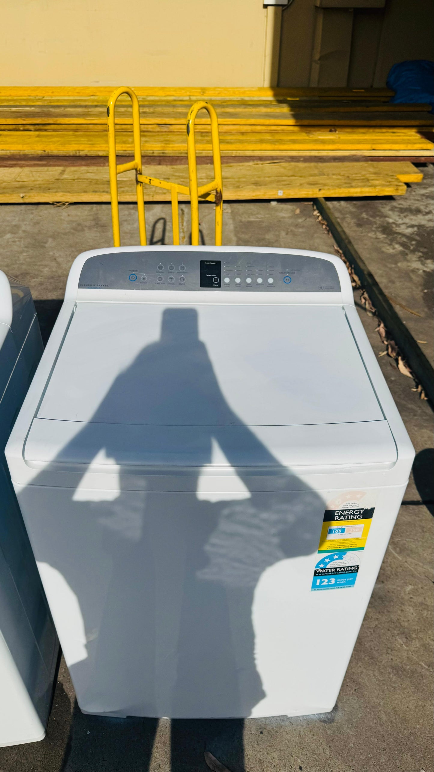 FISHER AND PAYKEL 10KGS TOP LOADER WASHING MACHINE