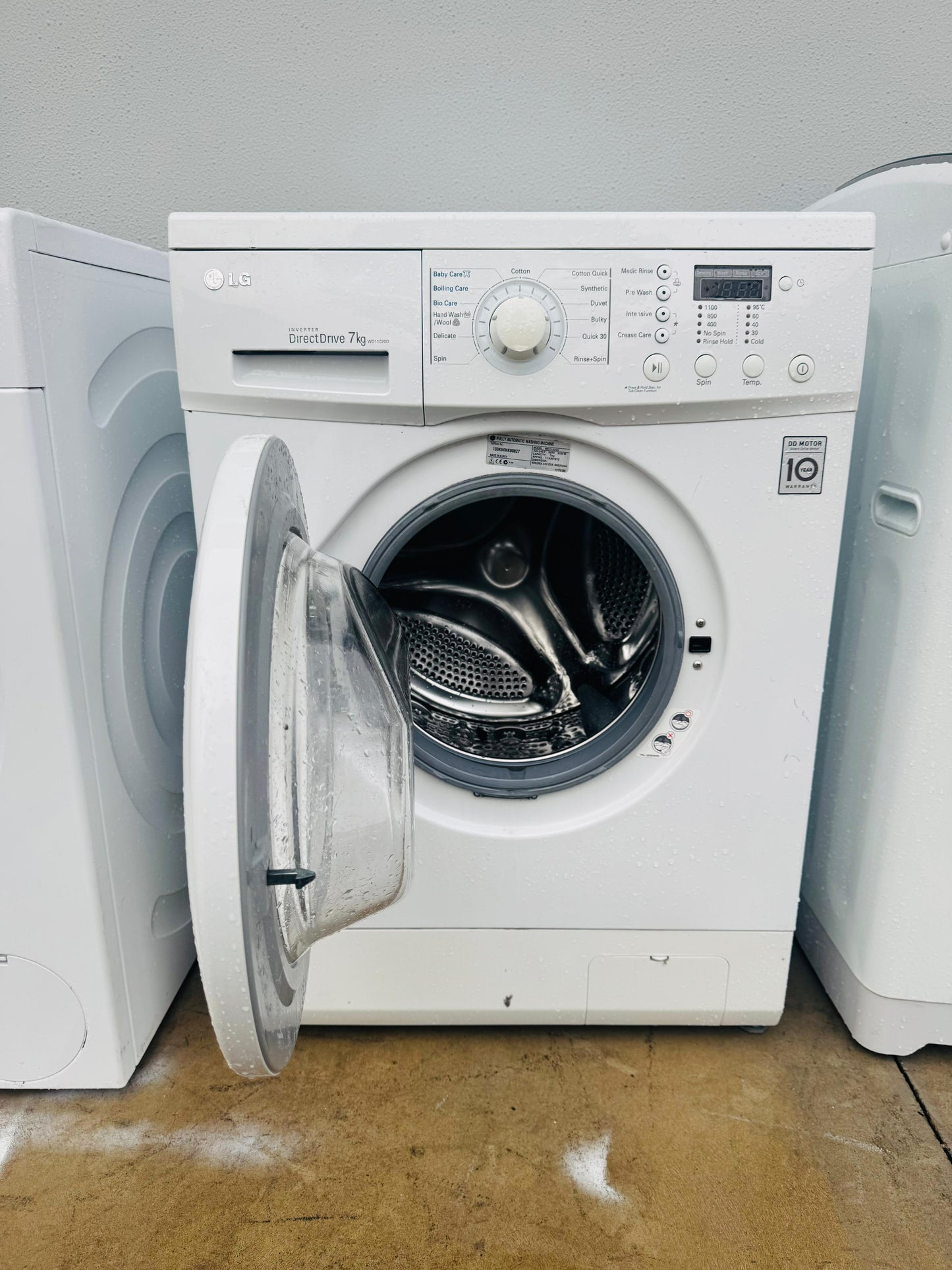 LG 7KGS FRONT LOADER WASHING MACHINE